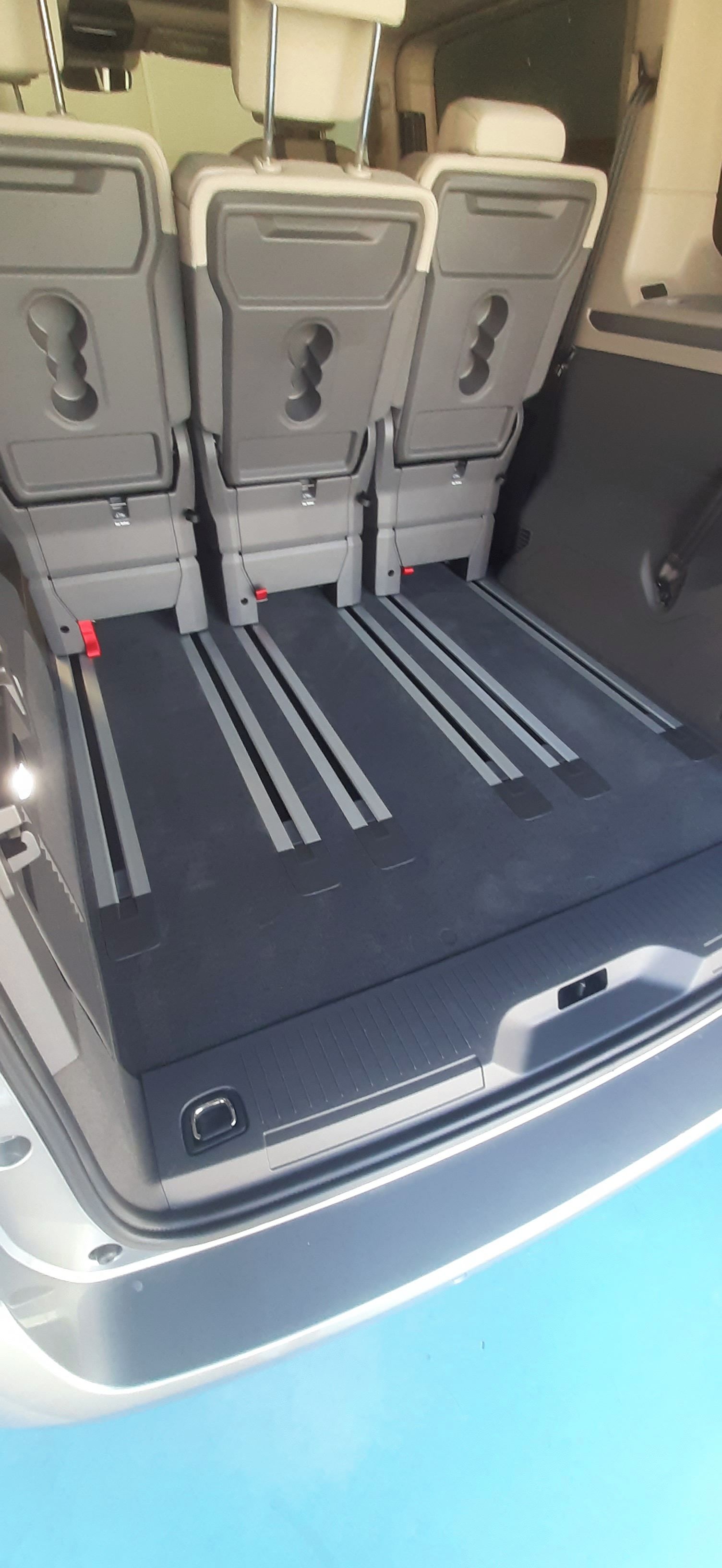 Volkswagen Multivan, Akční Multivan, Life 2,0 - fotka 5