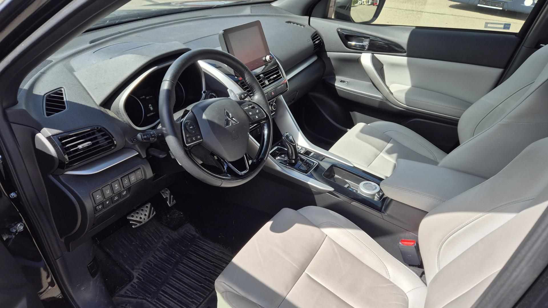 Mitsubishi Eclipse Cross, ECLIPSE CROSS 2,4 MIVEC PHEV 4 - fotka 5