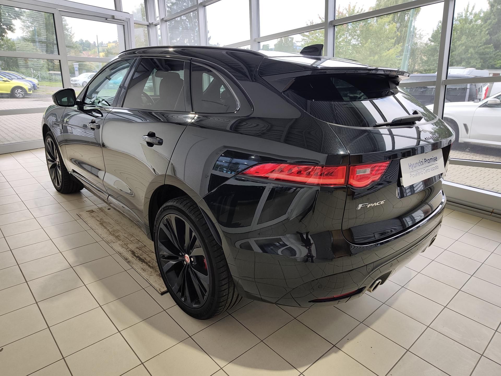 Jaguar F-Pace, 3.0d 221kW S 4x4 AT - fotka 2