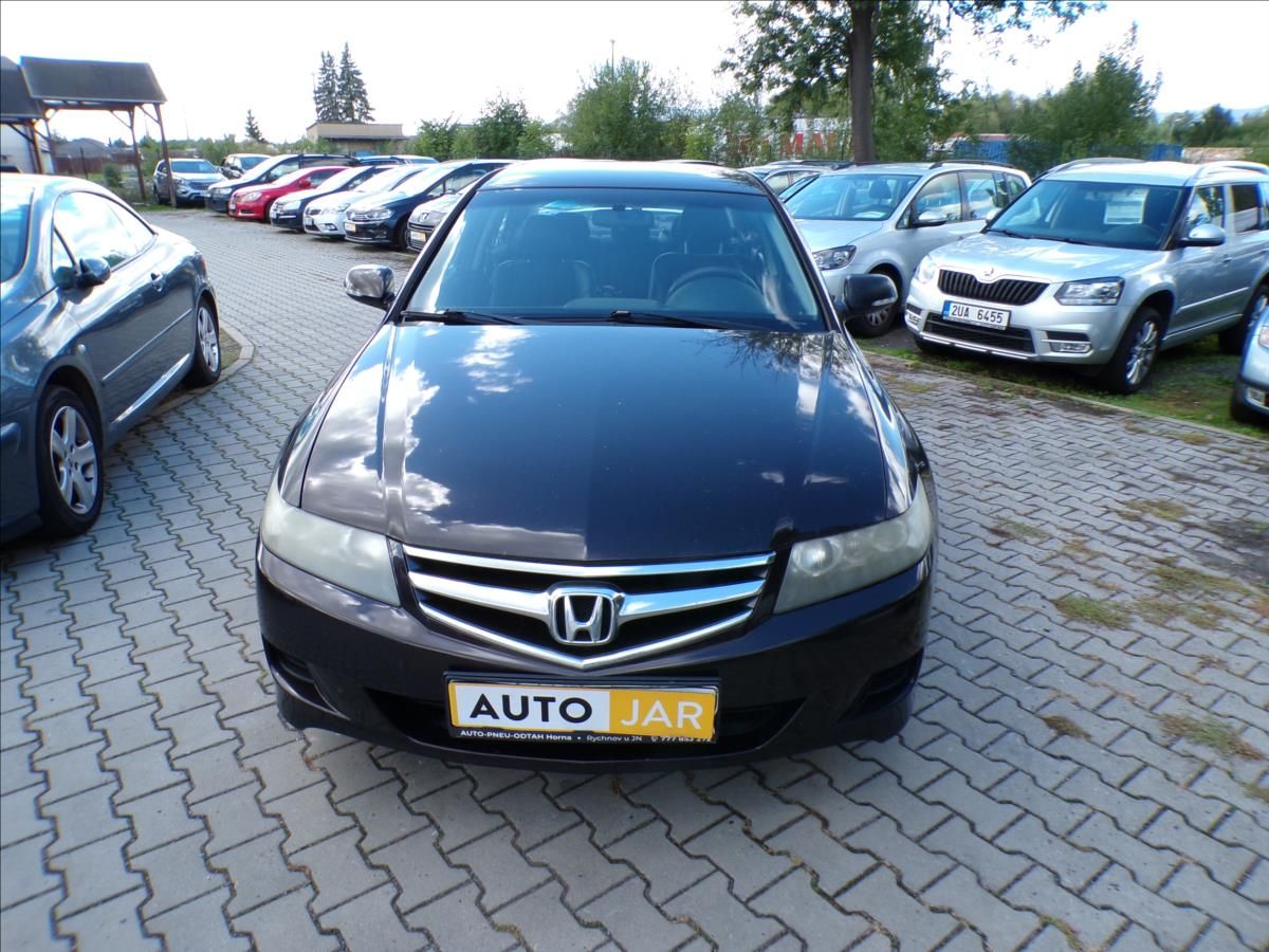 Honda Accord, 2,0 i-VTEC - fotka 3