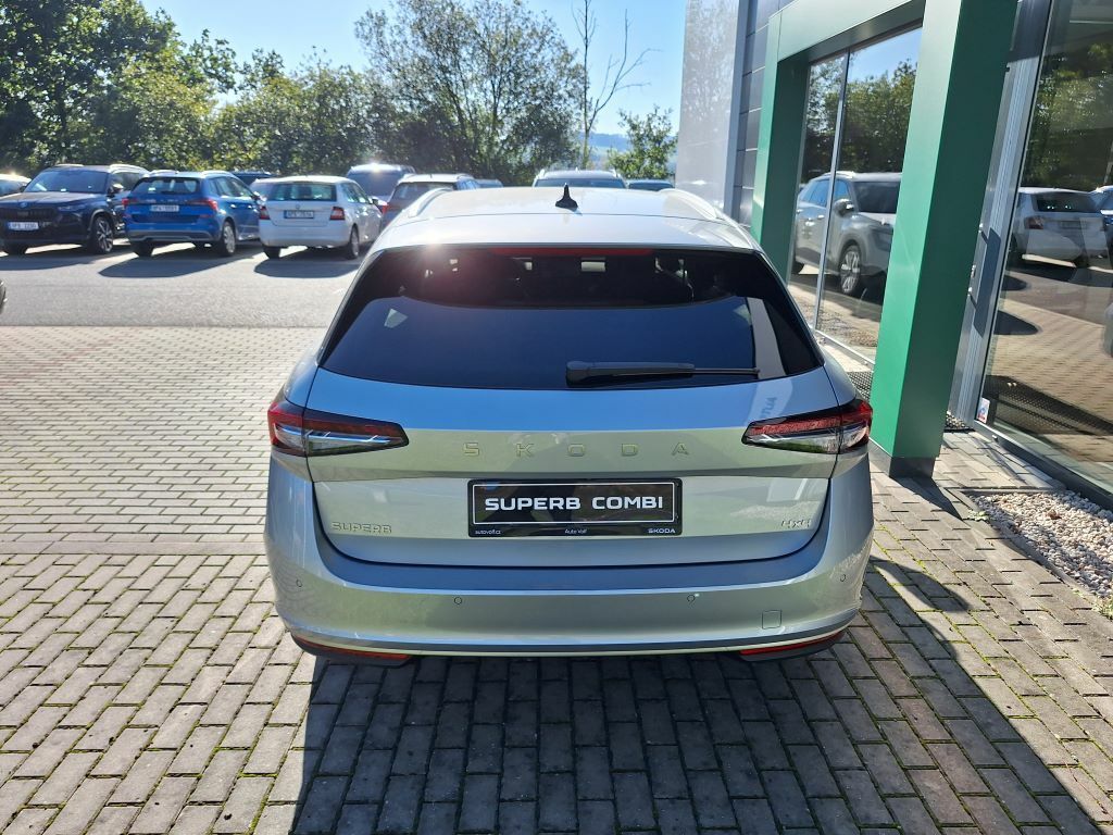 Škoda Superb, L&K 2,0TDI 142kW - fotka 6