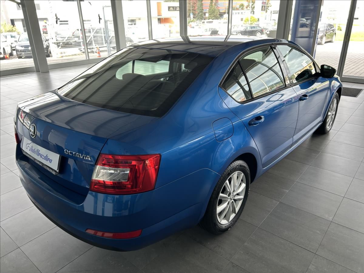 Škoda Octavia, 1,6   TDI 81kW,SERVISKA,PŮVOD - fotka 6