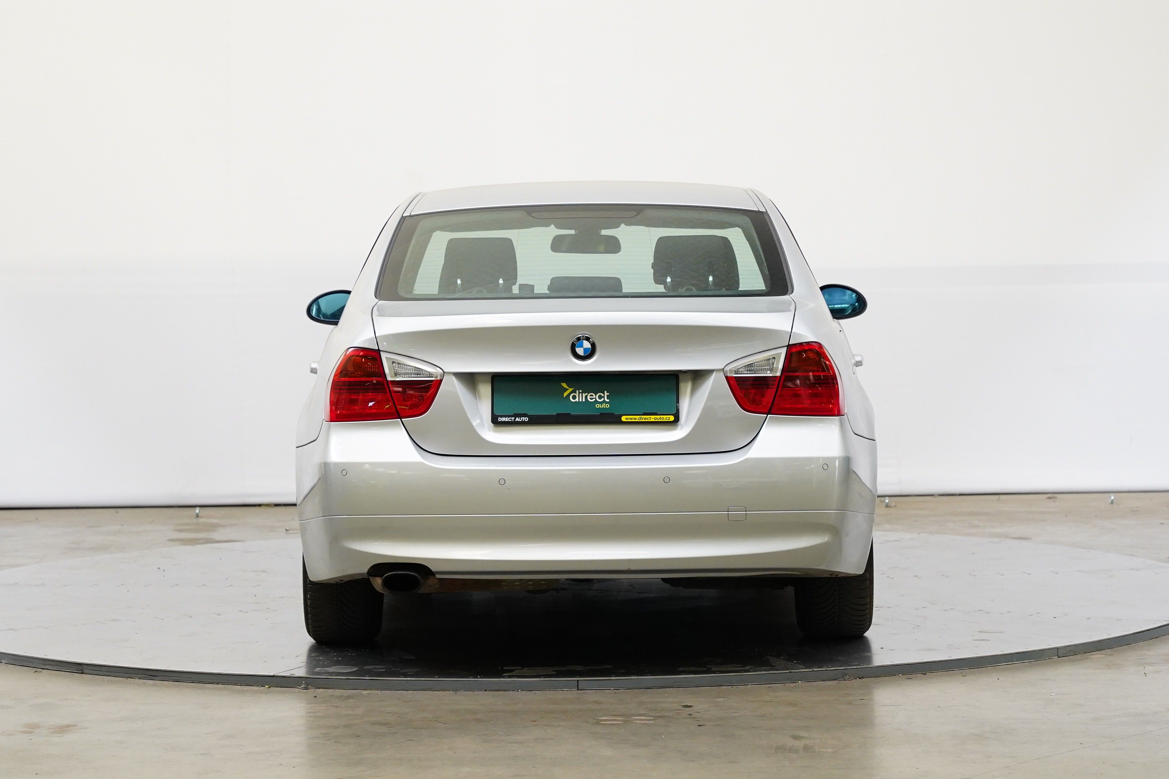 BMW Řada 3, 318i 105 kW - fotka 6