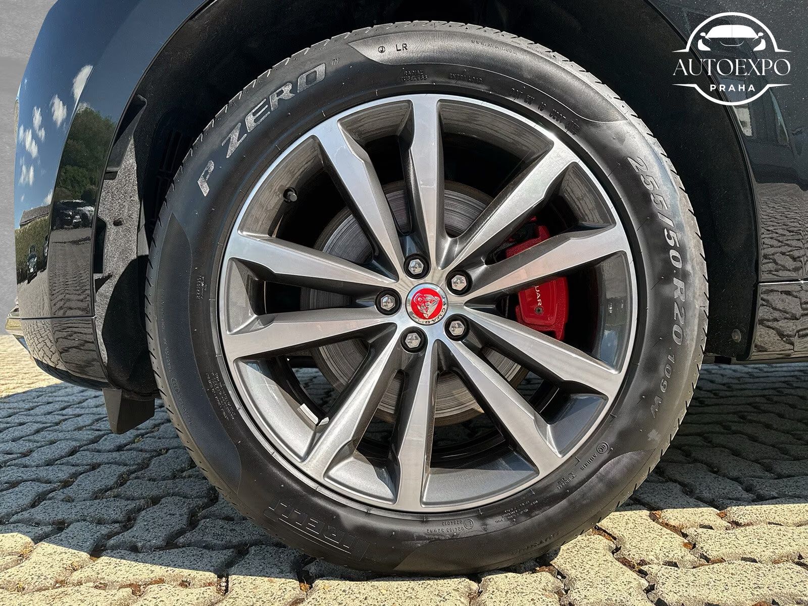 Jaguar F-Pace, F-PACE P400 R-Dynamic* - fotka 6