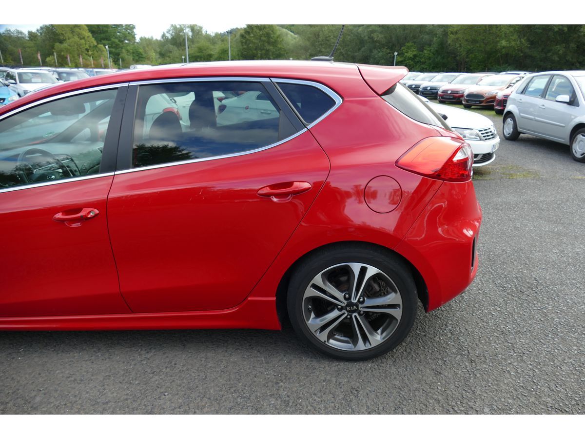 Kia Cee´d, 1,6CRDI 100KW GT-LINE - fotka 5
