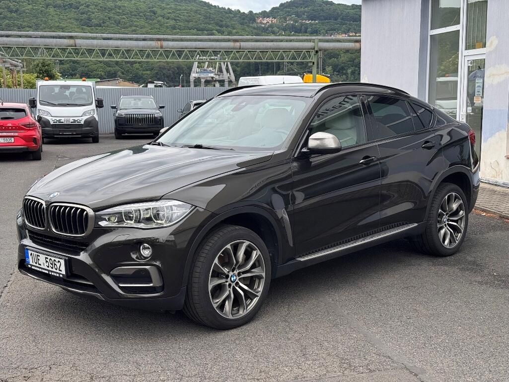 BMW X6, 4.4 V8 (449k) xDrive50i - fotka 6