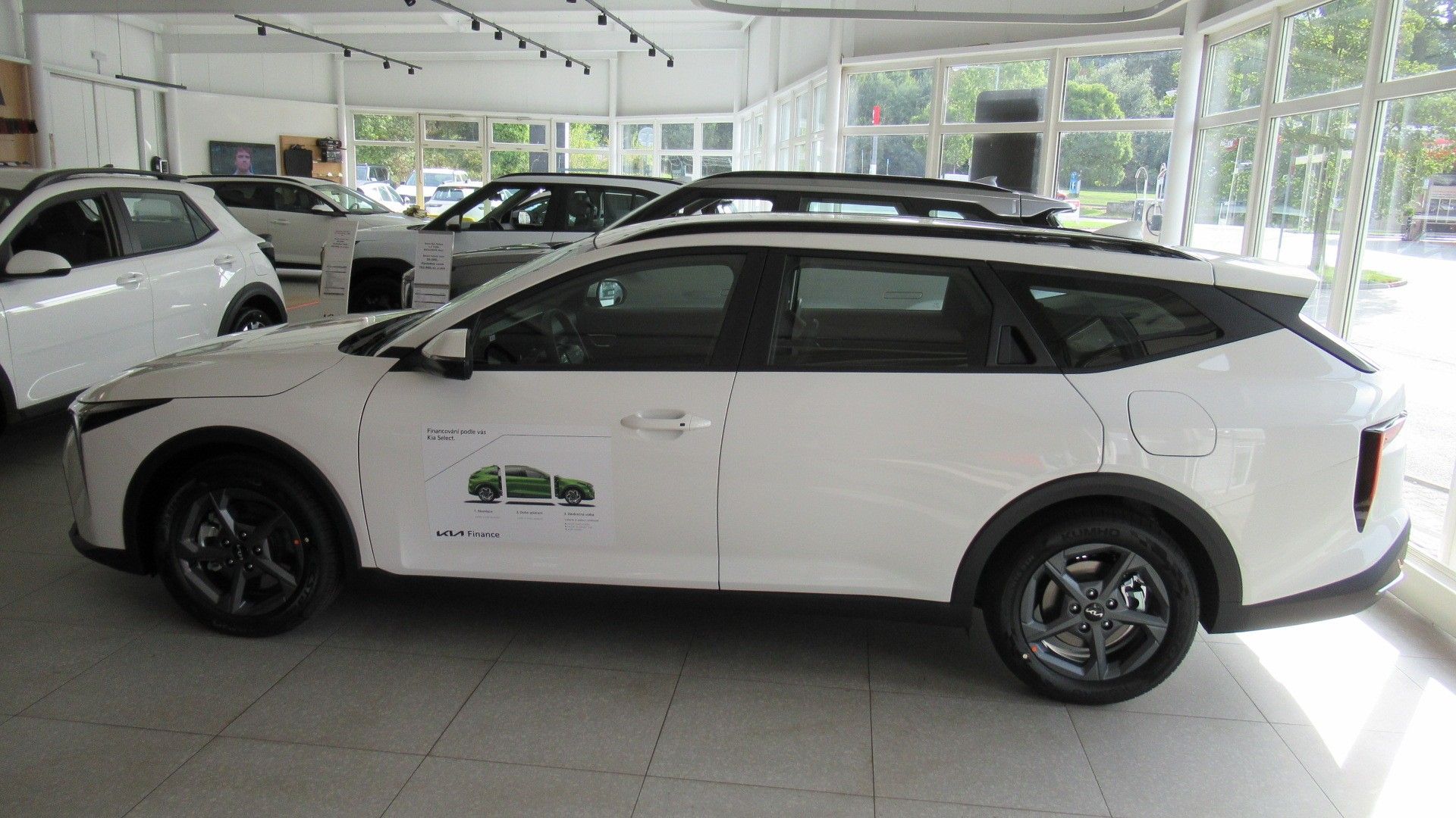 Kia K4, 1,6 T-GDi GPF 7DCT SPIN 110 KW - fotka 2