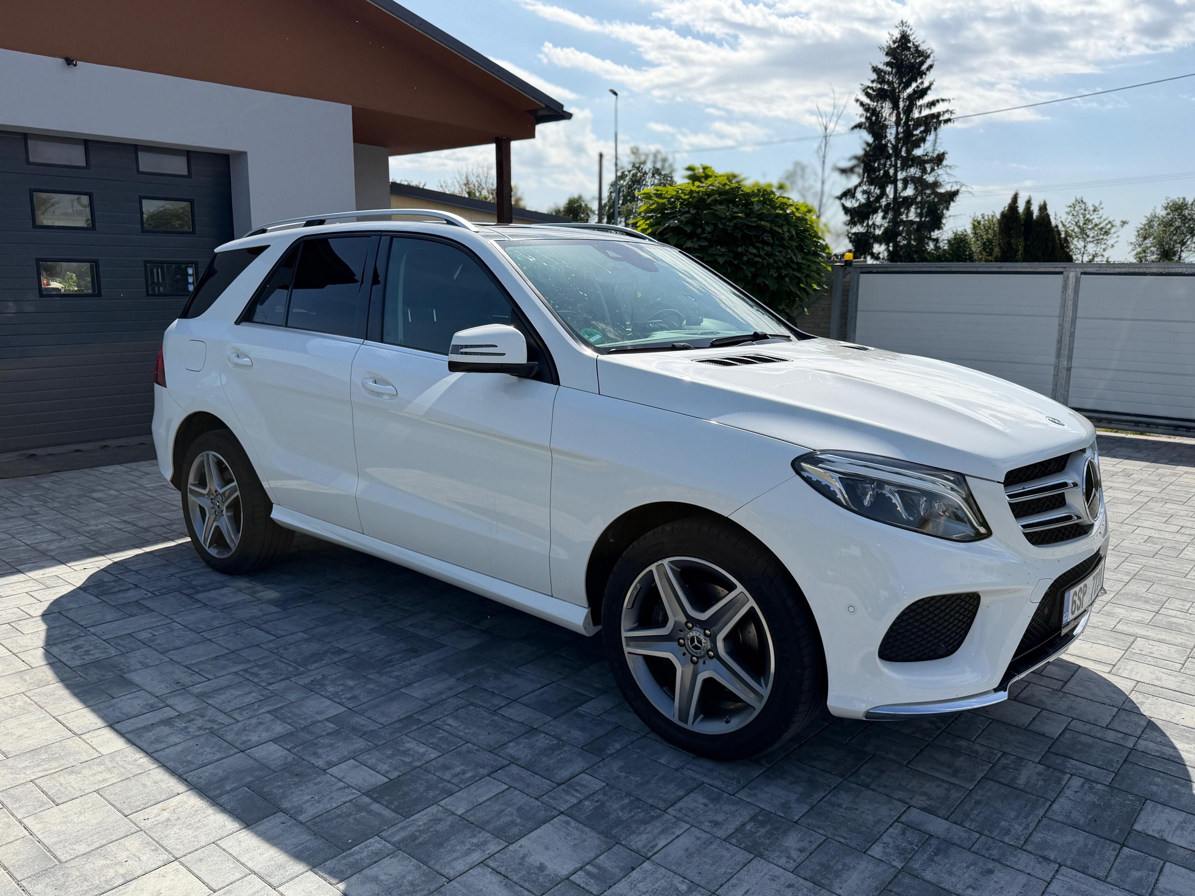 Mercedes-Benz GLE, 350d 4matic - fotka 5