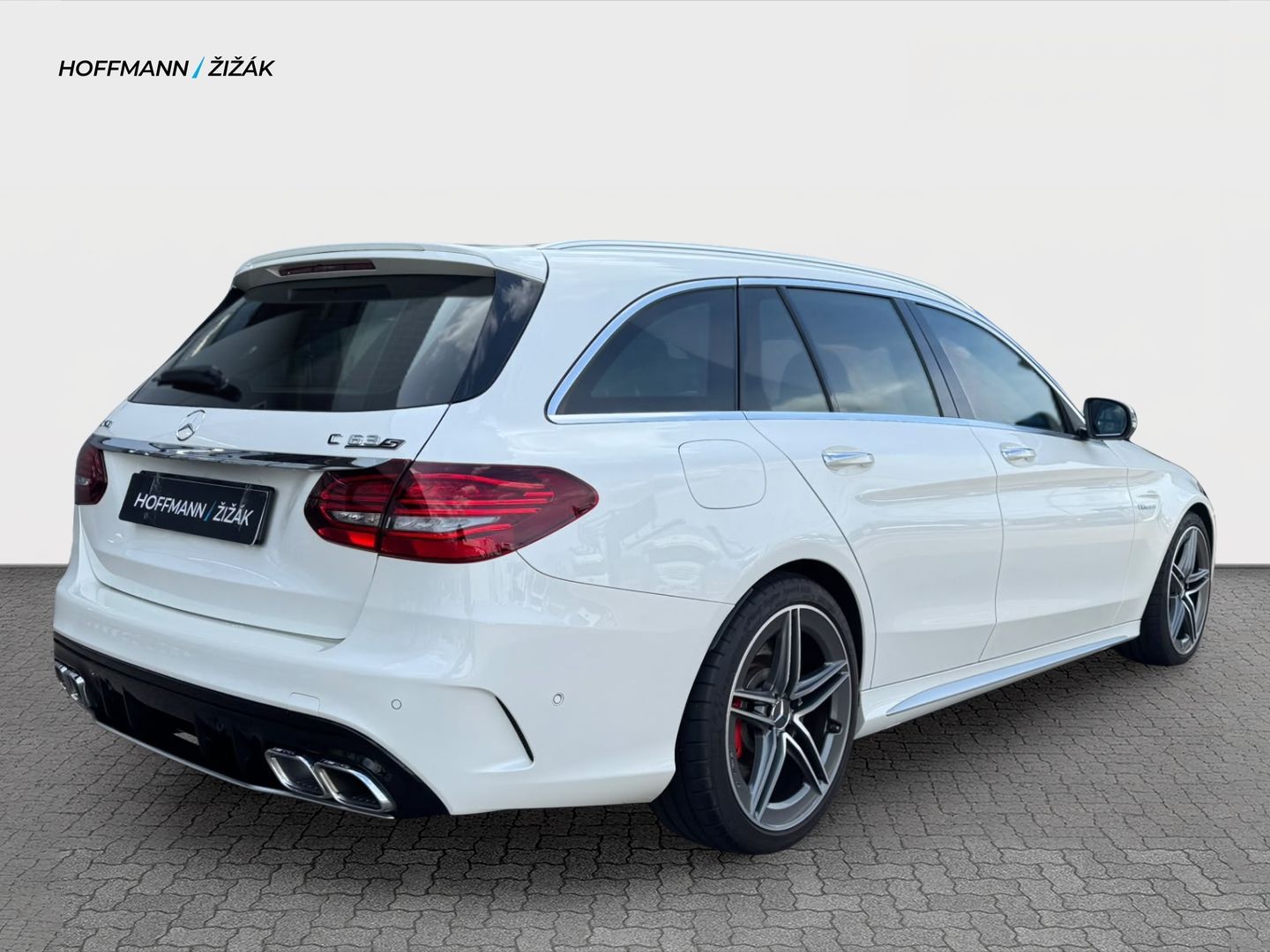 Mercedes-Benz Třídy C, 63s AMG - fotka 5