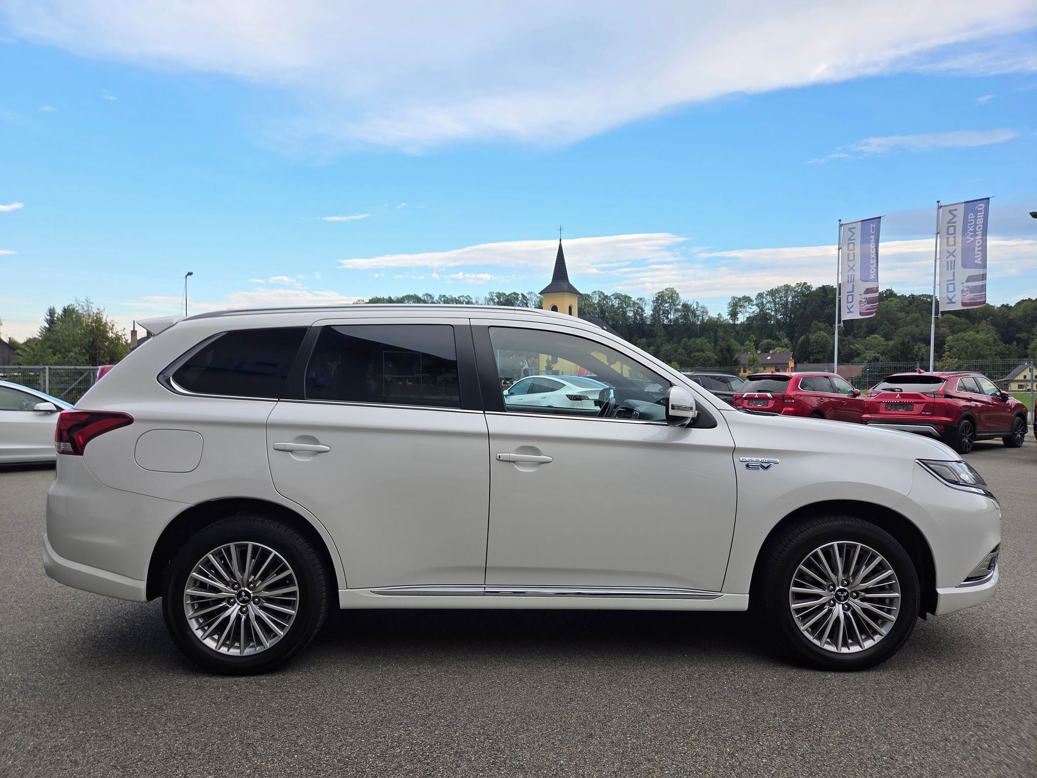 Mitsubishi Outlander, 2.4 PHEV 4x4 - fotka 6