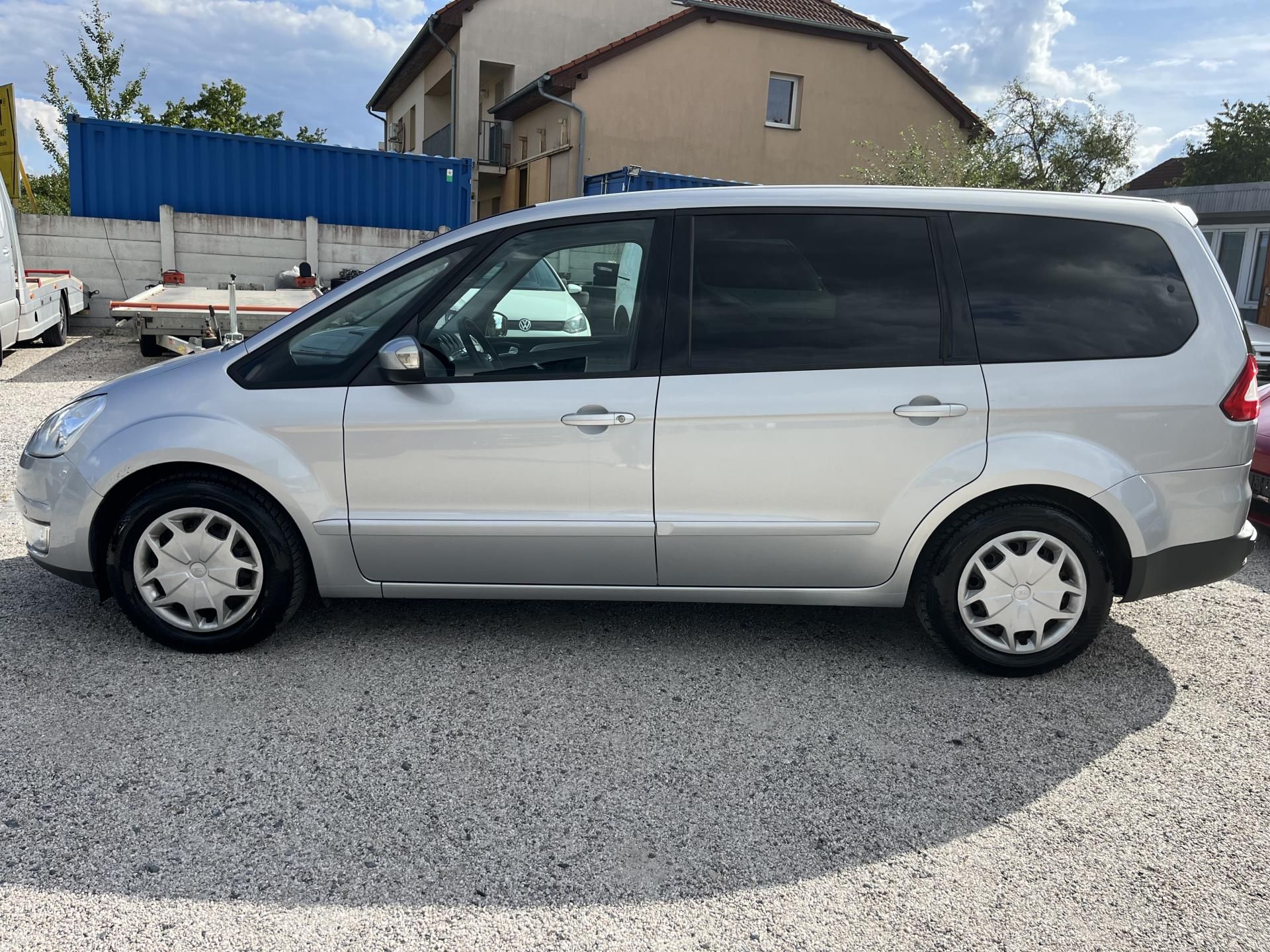 Ford Galaxy, 2.0 Benzin 107 KW 7 míst - fotka 5