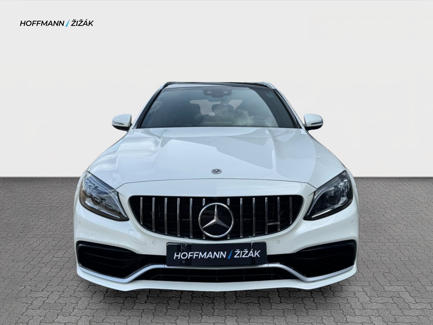 Mercedes-Benz Třídy C, 63s AMG - fotka 2