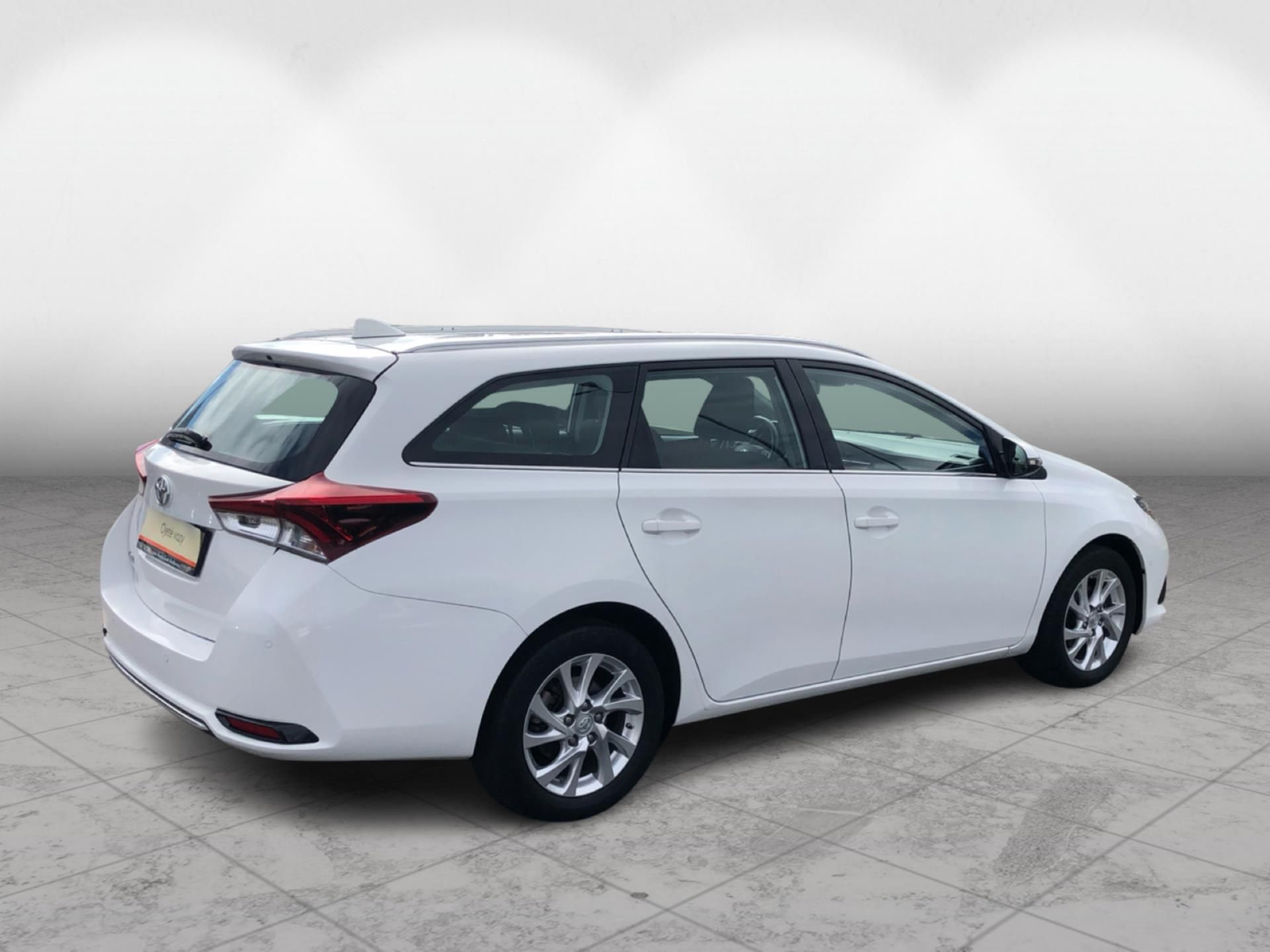 Toyota Auris, 1.6 i Valvematic - fotka 2