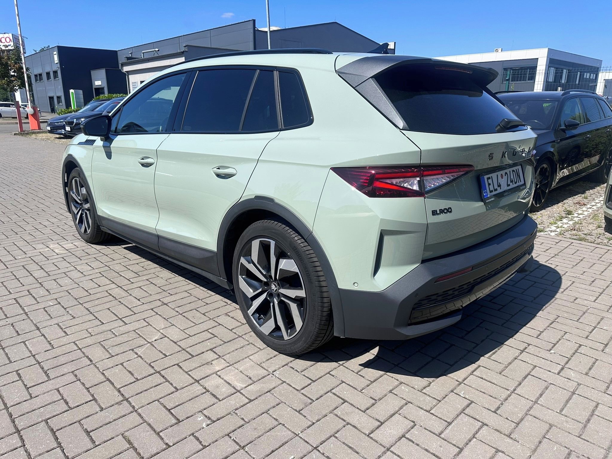 Škoda Elroq, Sportline 85, 210 kW - fotka 3