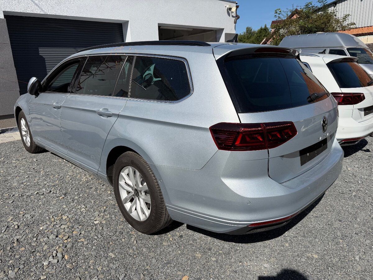 Volkswagen Passat, B8.5 2.0TDI 110KW cockpit MATR - fotka 3