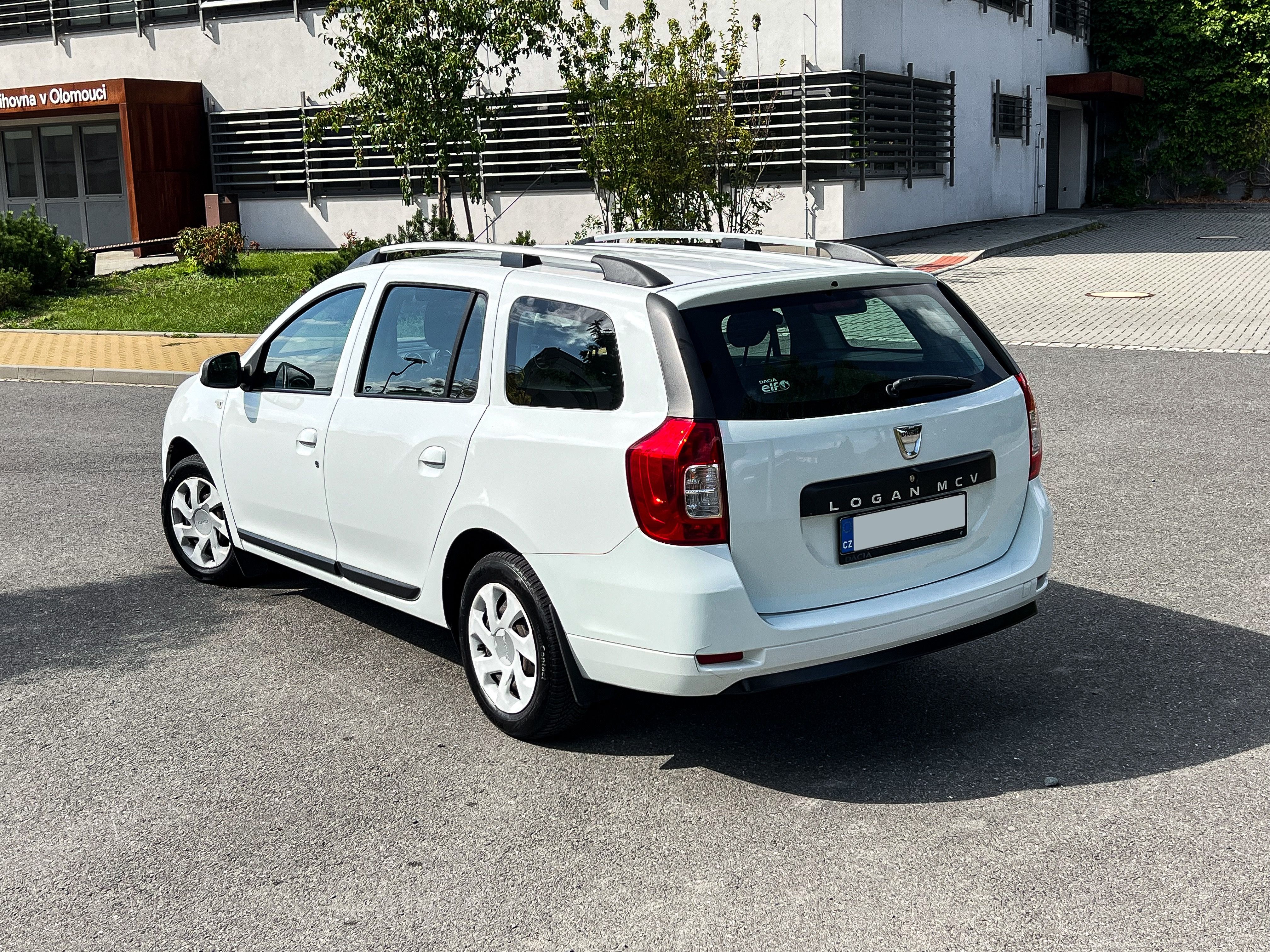 Dacia Logan, MCV, STK,původ ČR, servisováno - fotka 3
