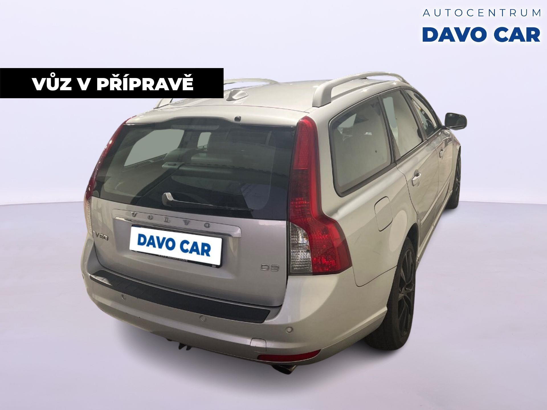 Volvo V50, 2,0 D3 110kW Business Pro Edit - fotka 5