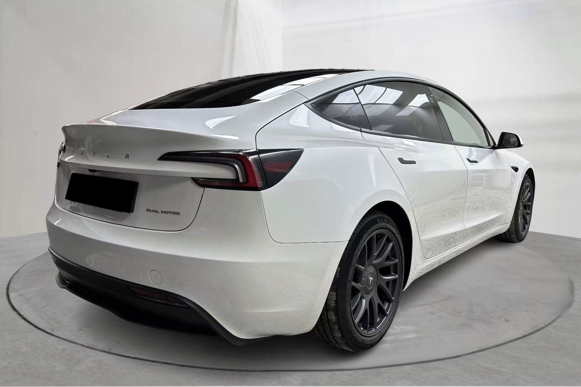 Tesla Model 3, AWD,HW4, záruka - fotka 2