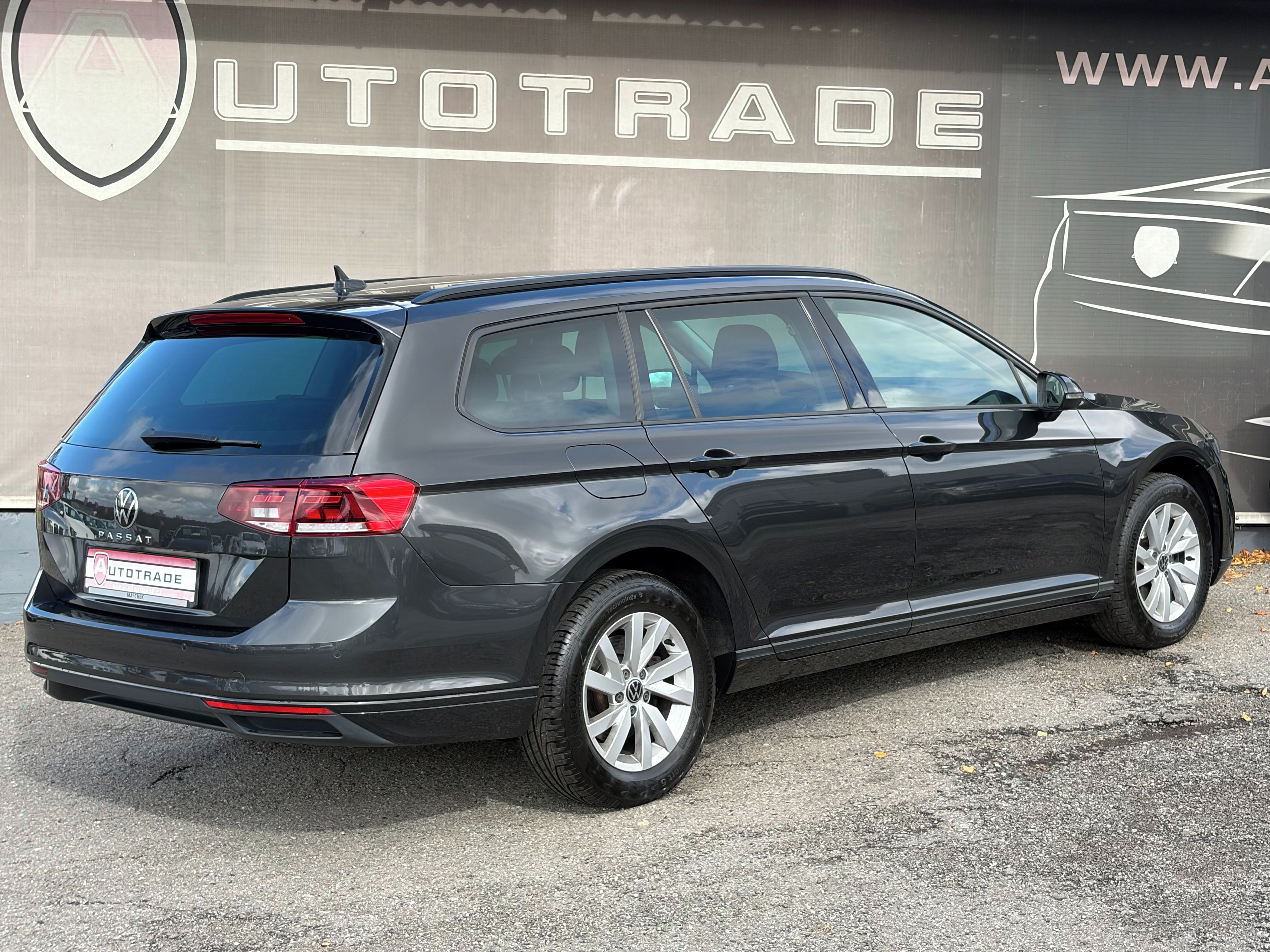 Volkswagen Passat, 2.0TDi DSG, 1.maj, Po Servisu - fotka 4