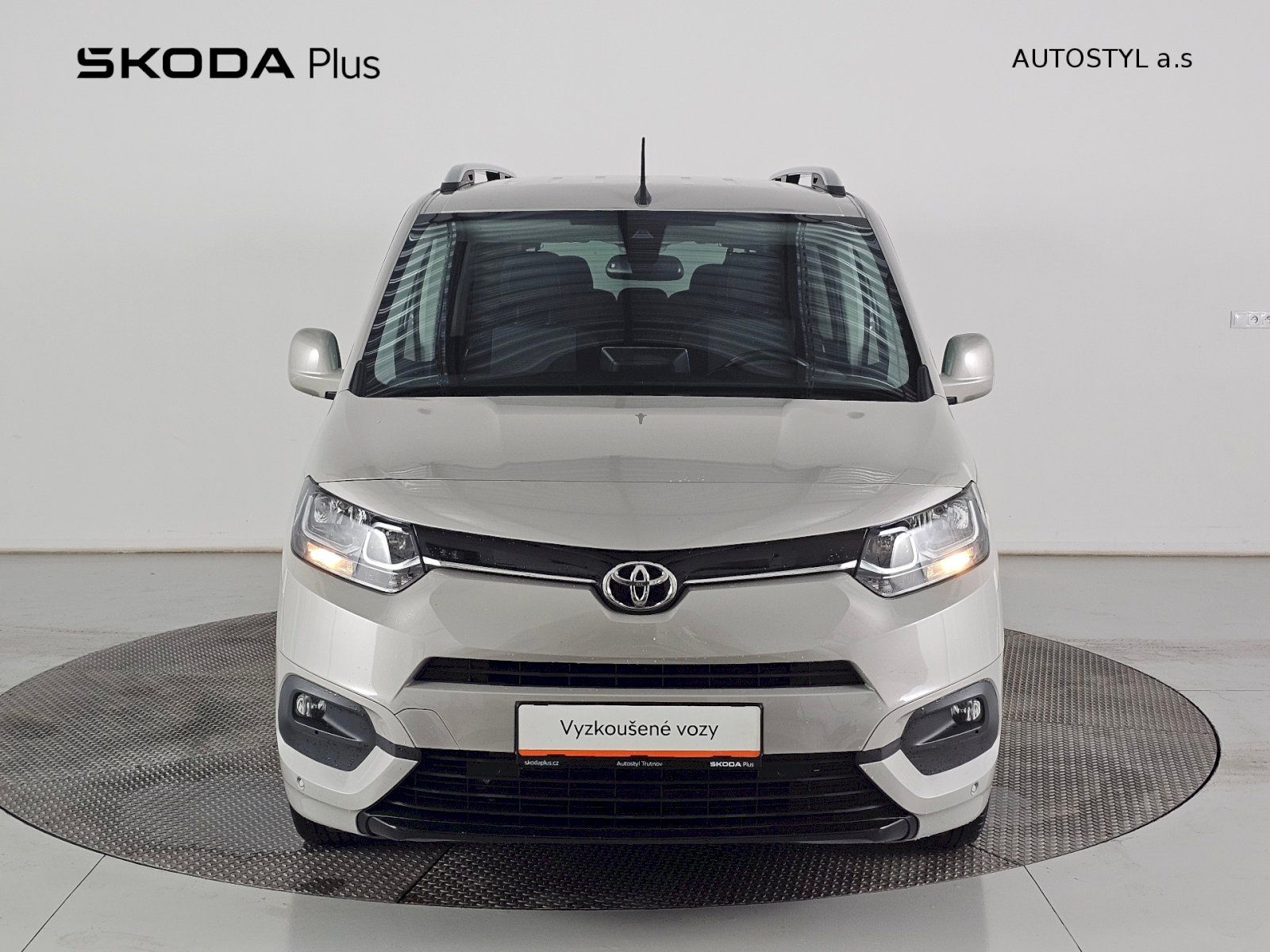 Toyota Proace City Verso, long 1.2i 130k 7AT Family - fotka 4
