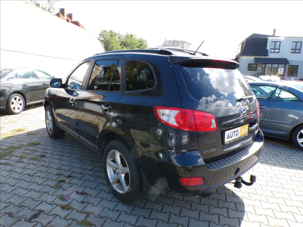 Hyundai Santa Fe, 2,2 CRDI  7.MÍST,TAŽNÉ ZAŘÍZEN - fotka 4