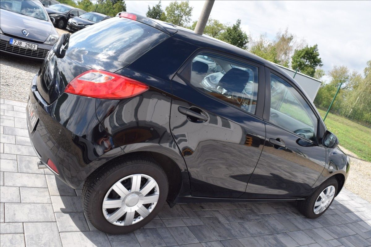 Mazda 2, 1,4 i 55KW KLIMA - fotka 5