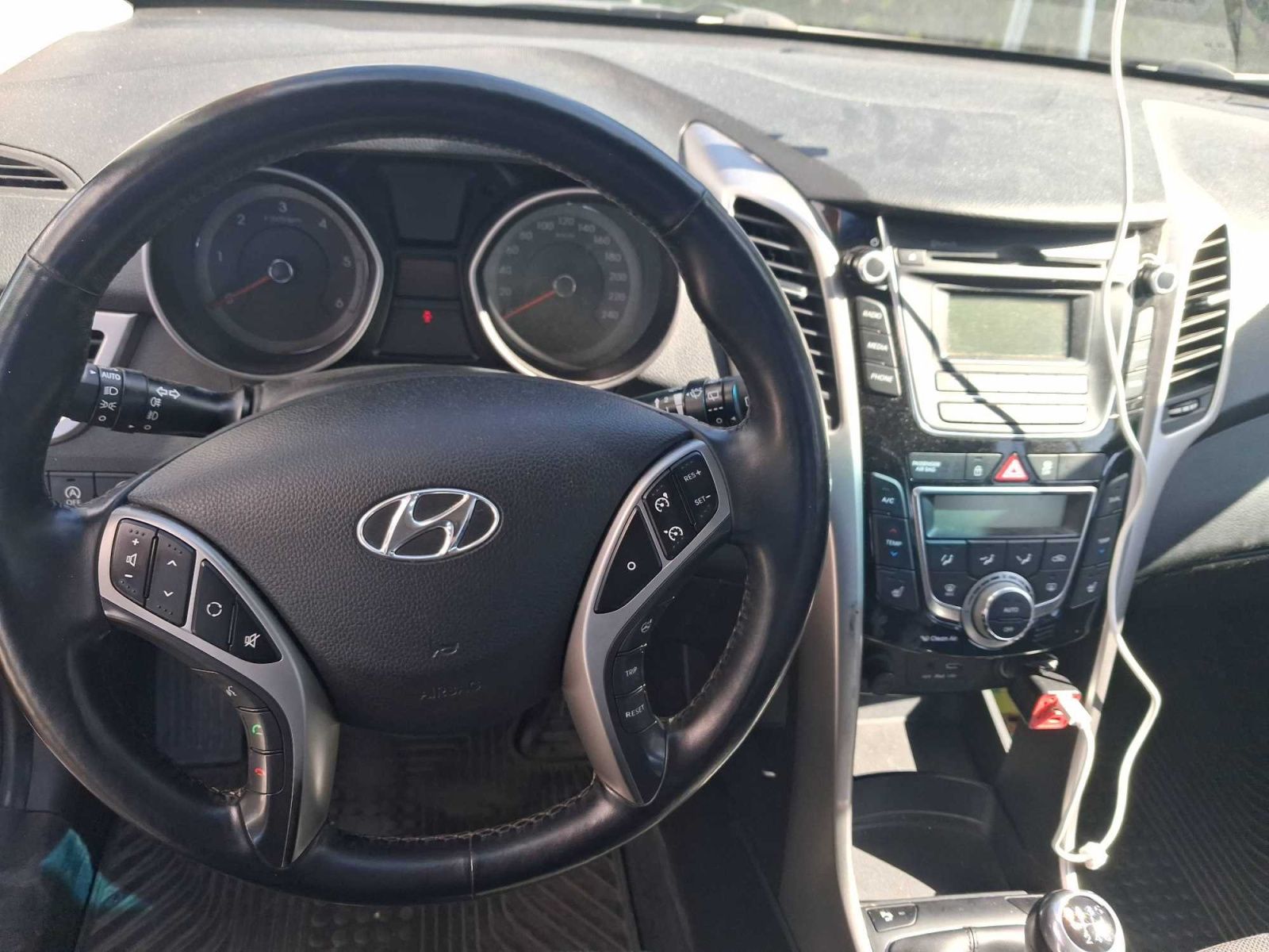 Hyundai i30, 1.6 CRDi, Serv.kniha - fotka 3
