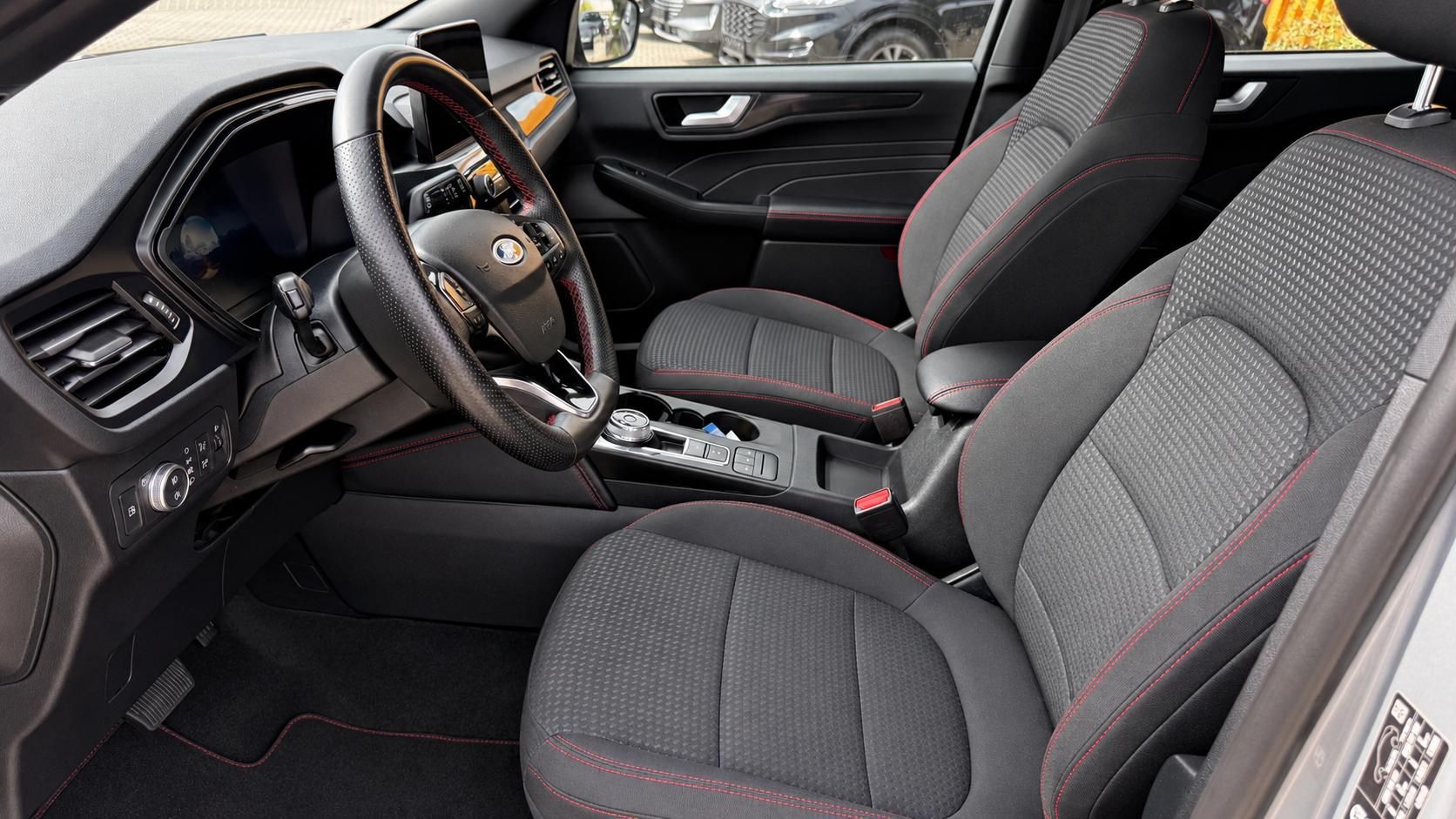 Ford Kuga, 2.5 phev, ST-LINE,50KM DOJEZD - fotka 2