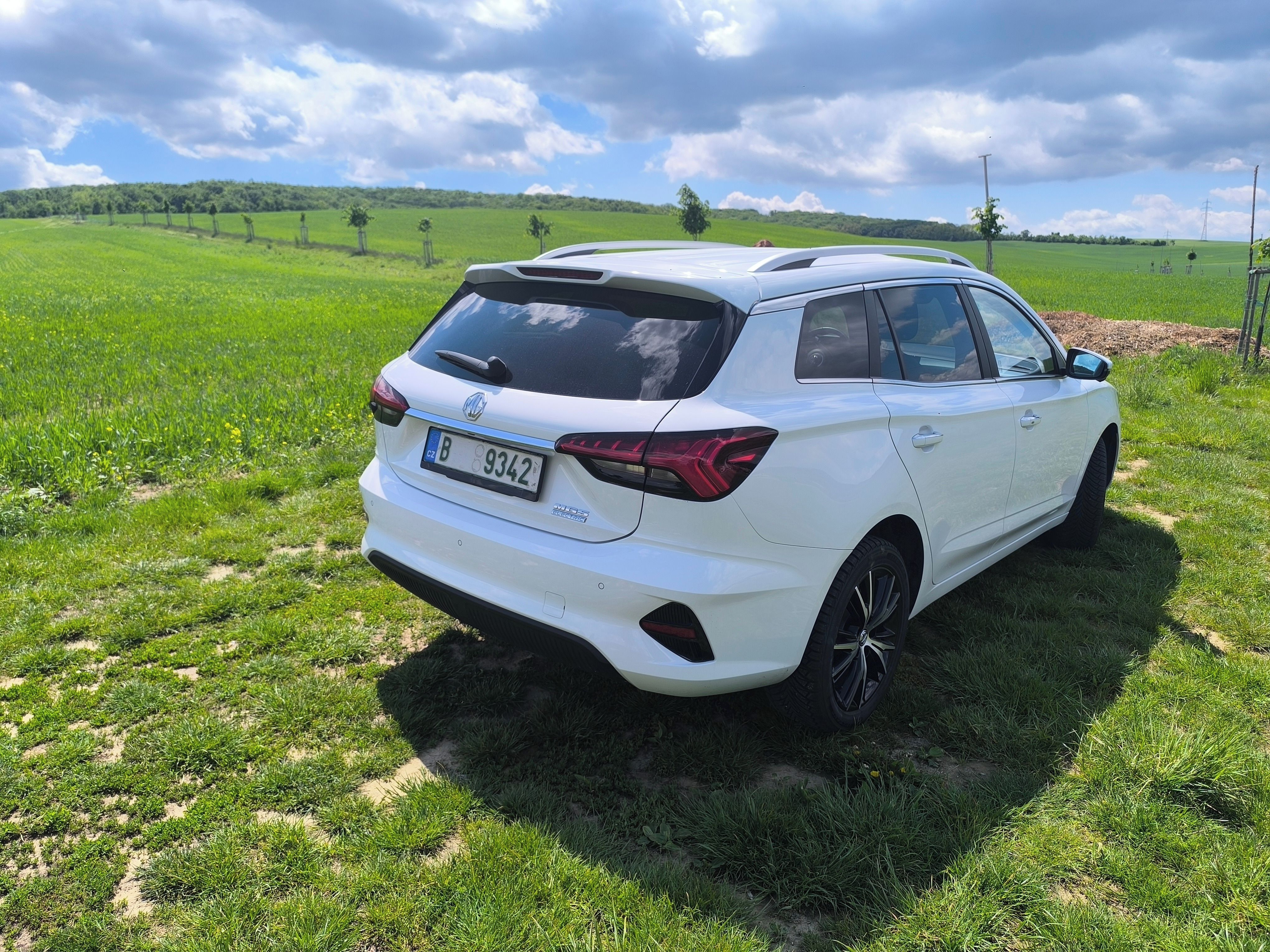 MG MG5, MG 5 LUXURY elektro LFP - fotka 4