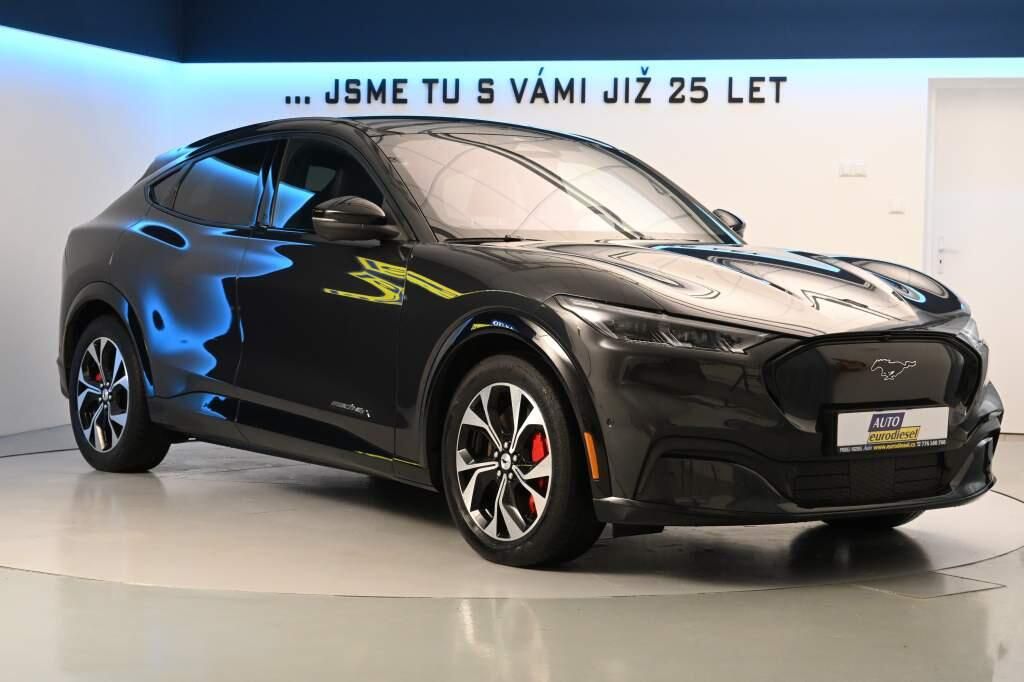 Ford Mustang Mach-E, PREMIUM 258 KW AWD Matrix LED - fotka 4