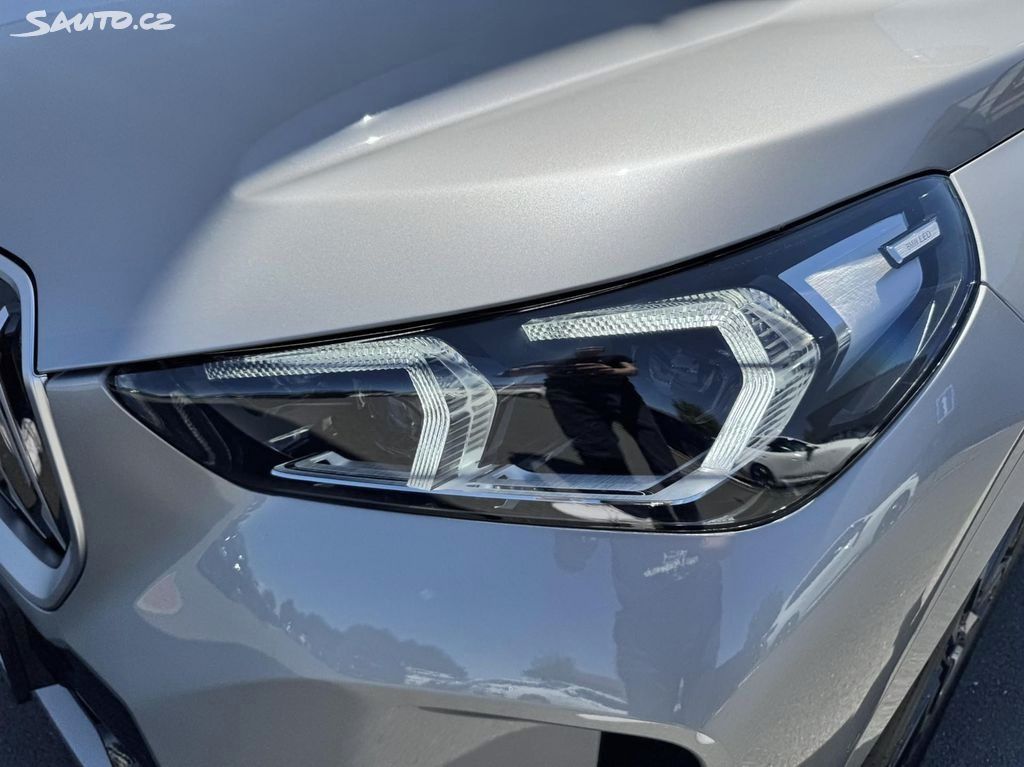 BMW X1, BMX X1 xDrive25e, TOP stav - fotka 6