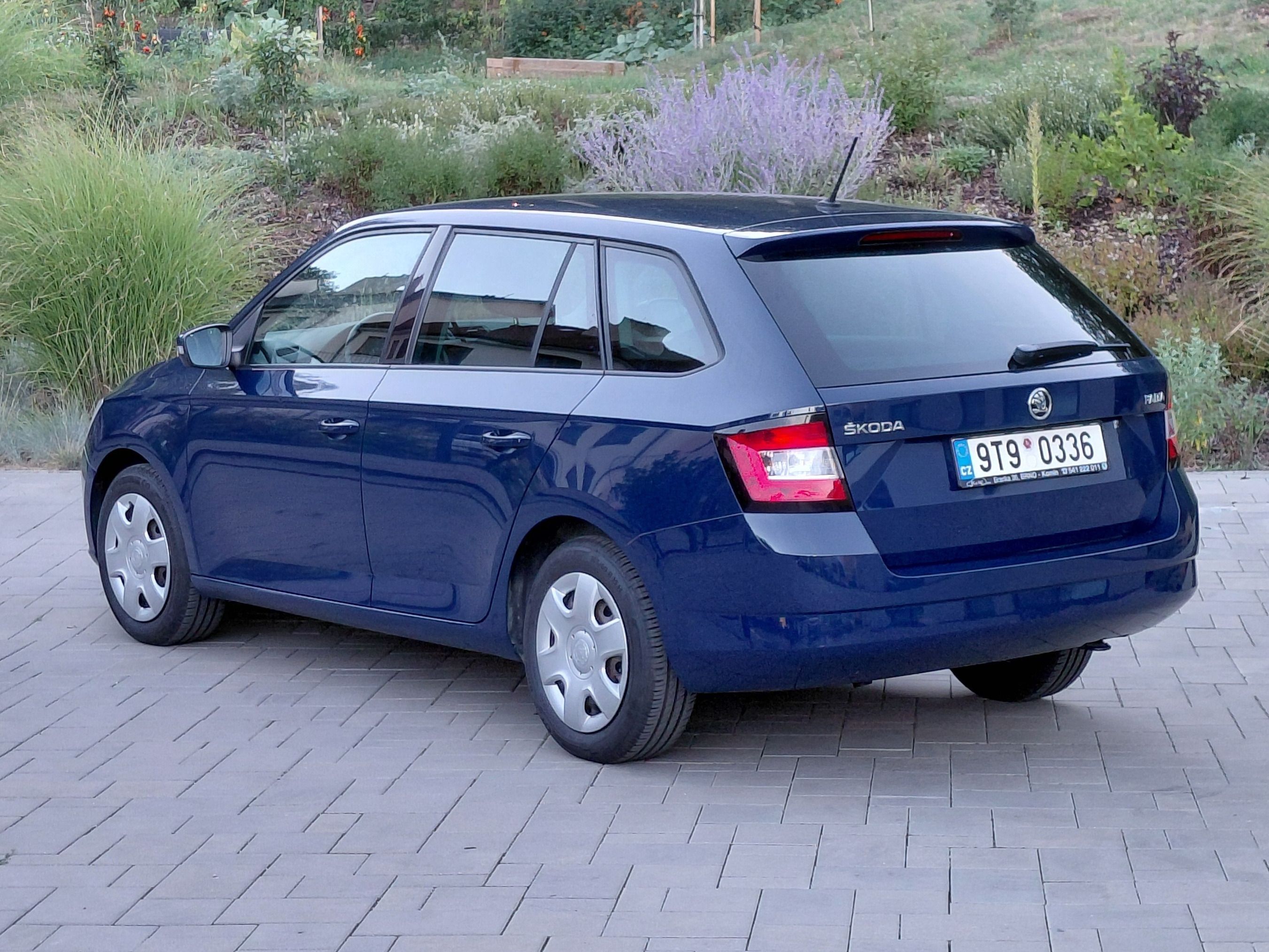 Škoda Fabia, KOMBI,TSI 1,2 81kW,ČR,serv.kn. - fotka 4