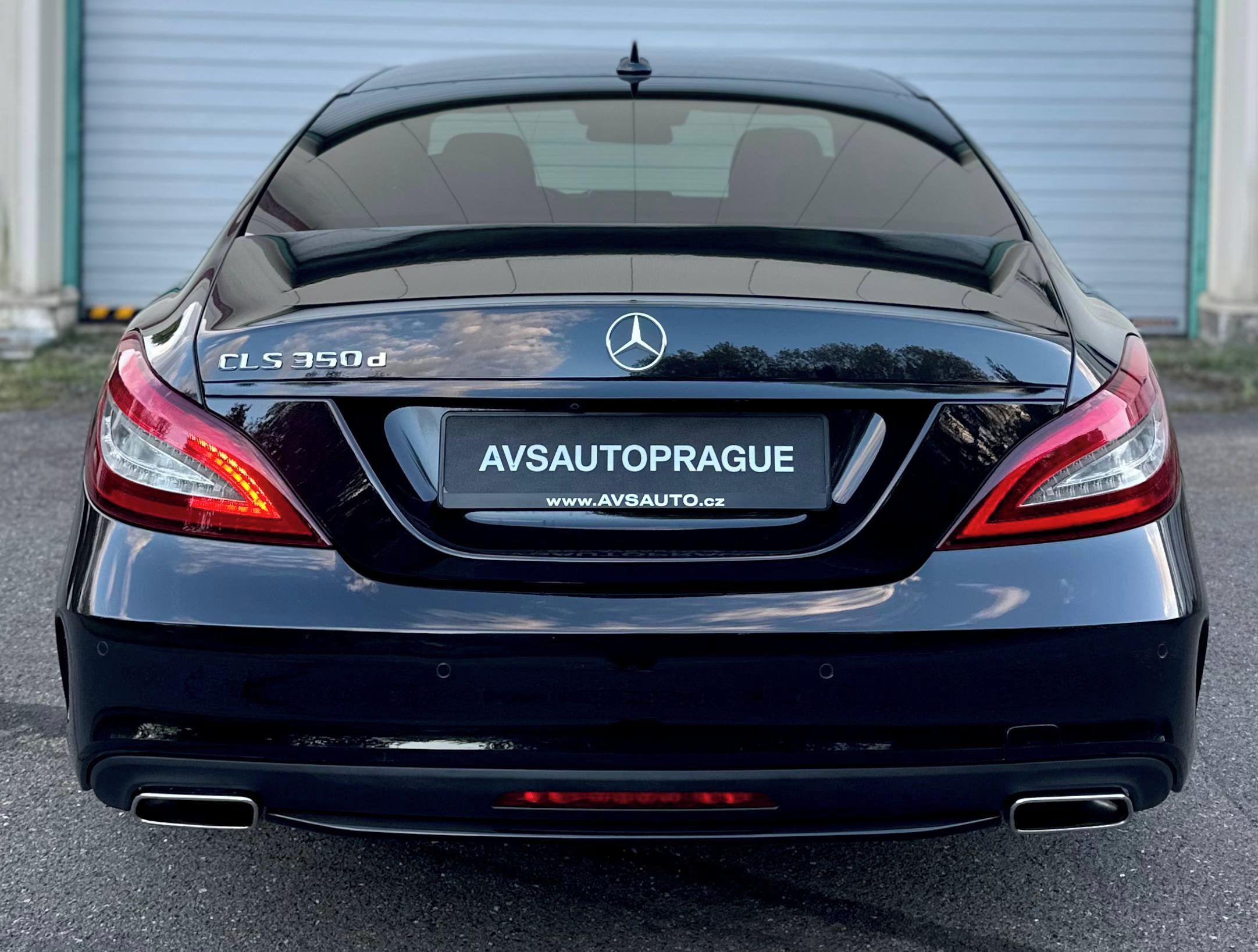 Mercedes-Benz CLS, 350D 3.0 V6 190KW AMGLINE C218 - fotka 5