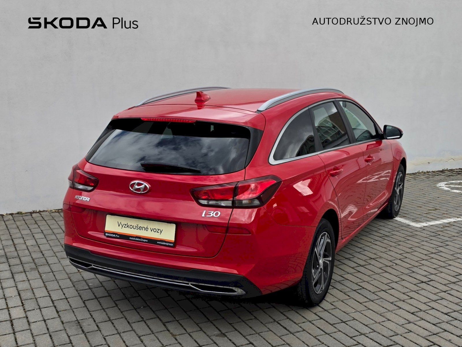 Hyundai i30, SW Family Smart 1,5GDi 80kW - fotka 2