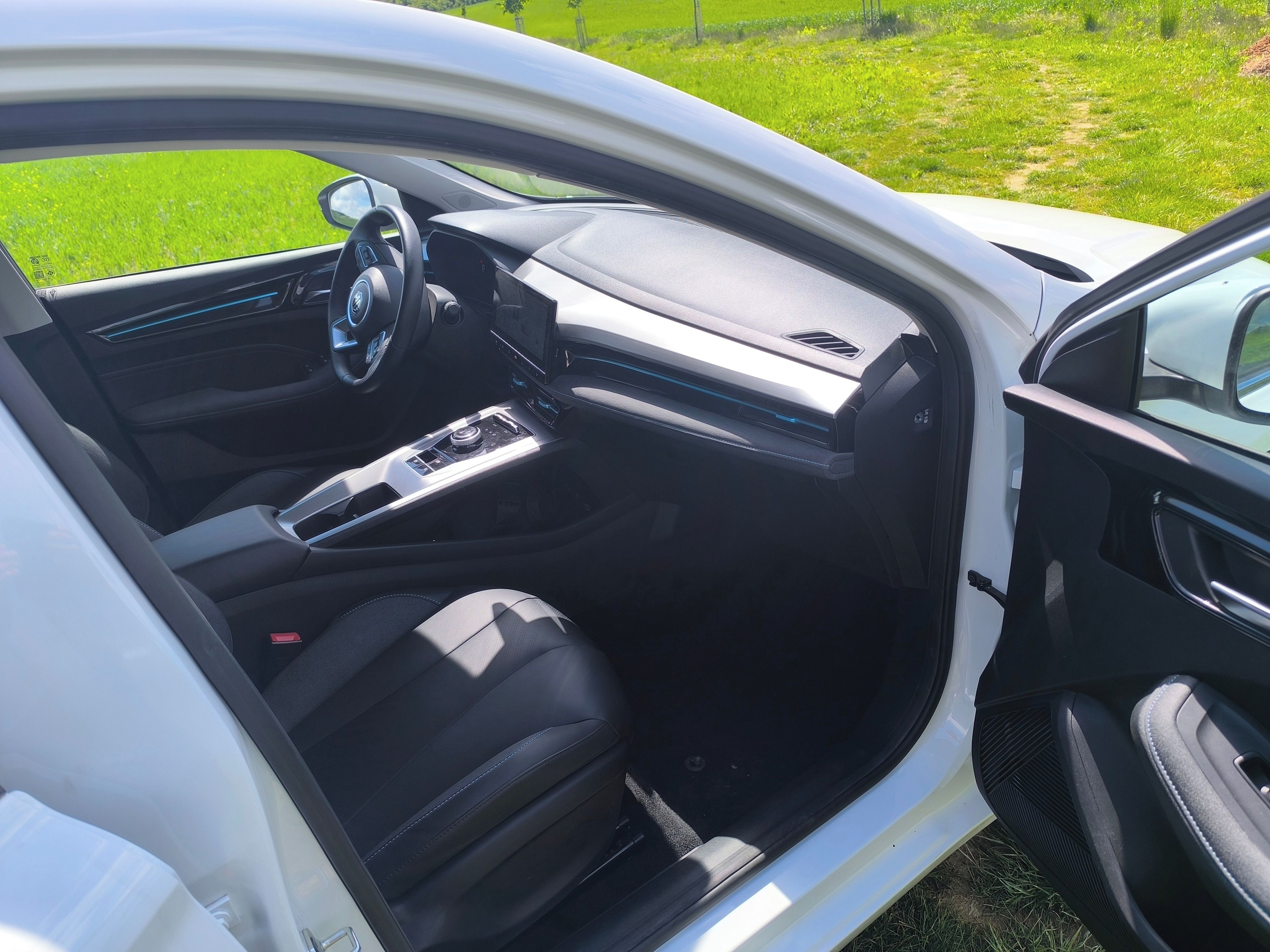 MG MG5, MG 5 LUXURY elektro LFP - fotka 6