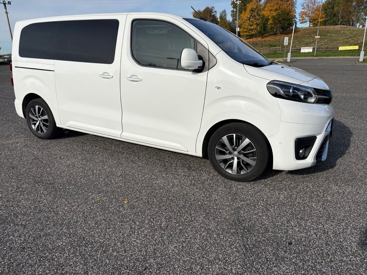 Toyota Proace, VIP 6 míst, nezávislé topení - fotka 4