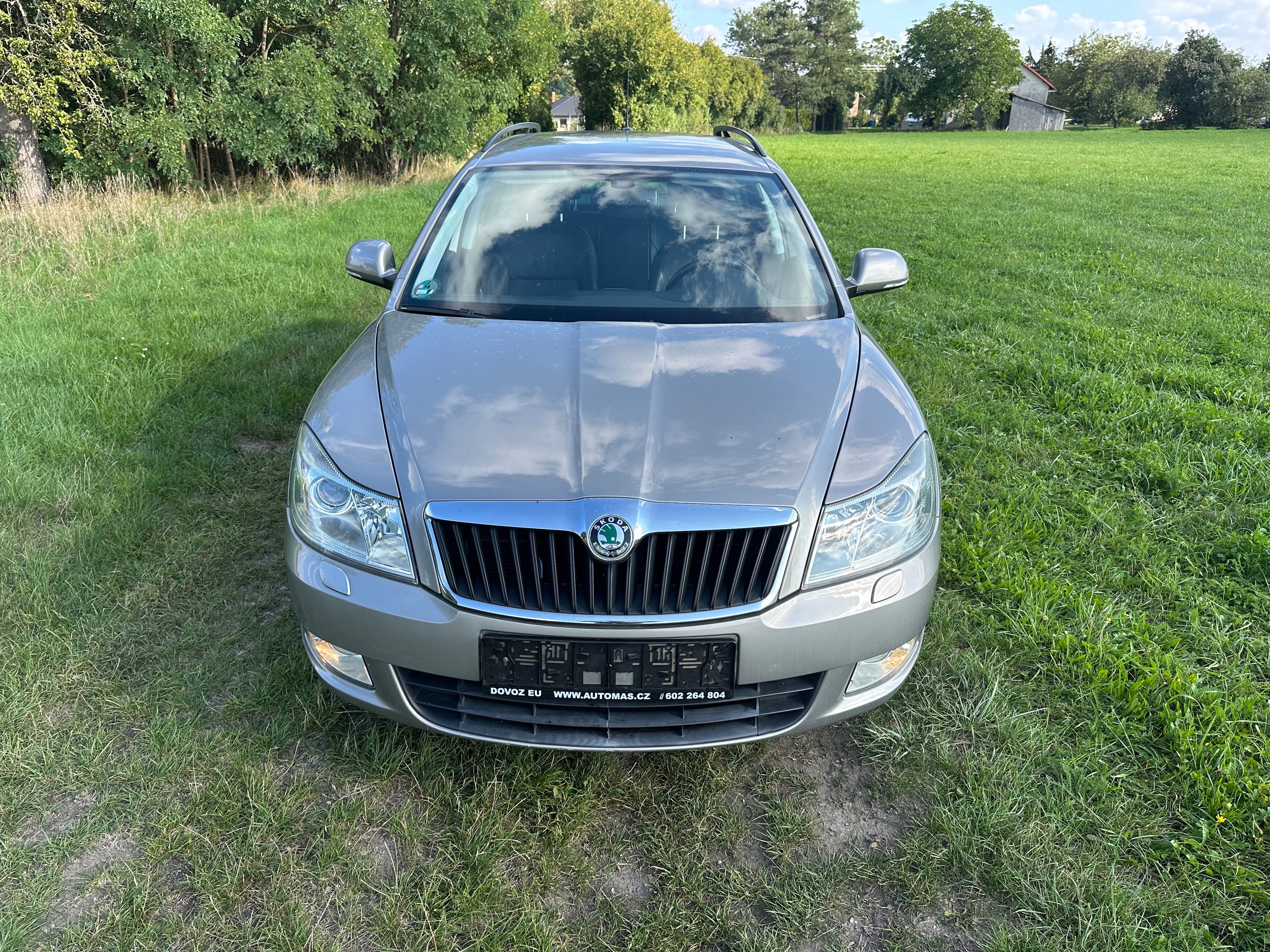Škoda Octavia, 1.6MPI-ELEGANCE-NAVIGACE- - fotka 2