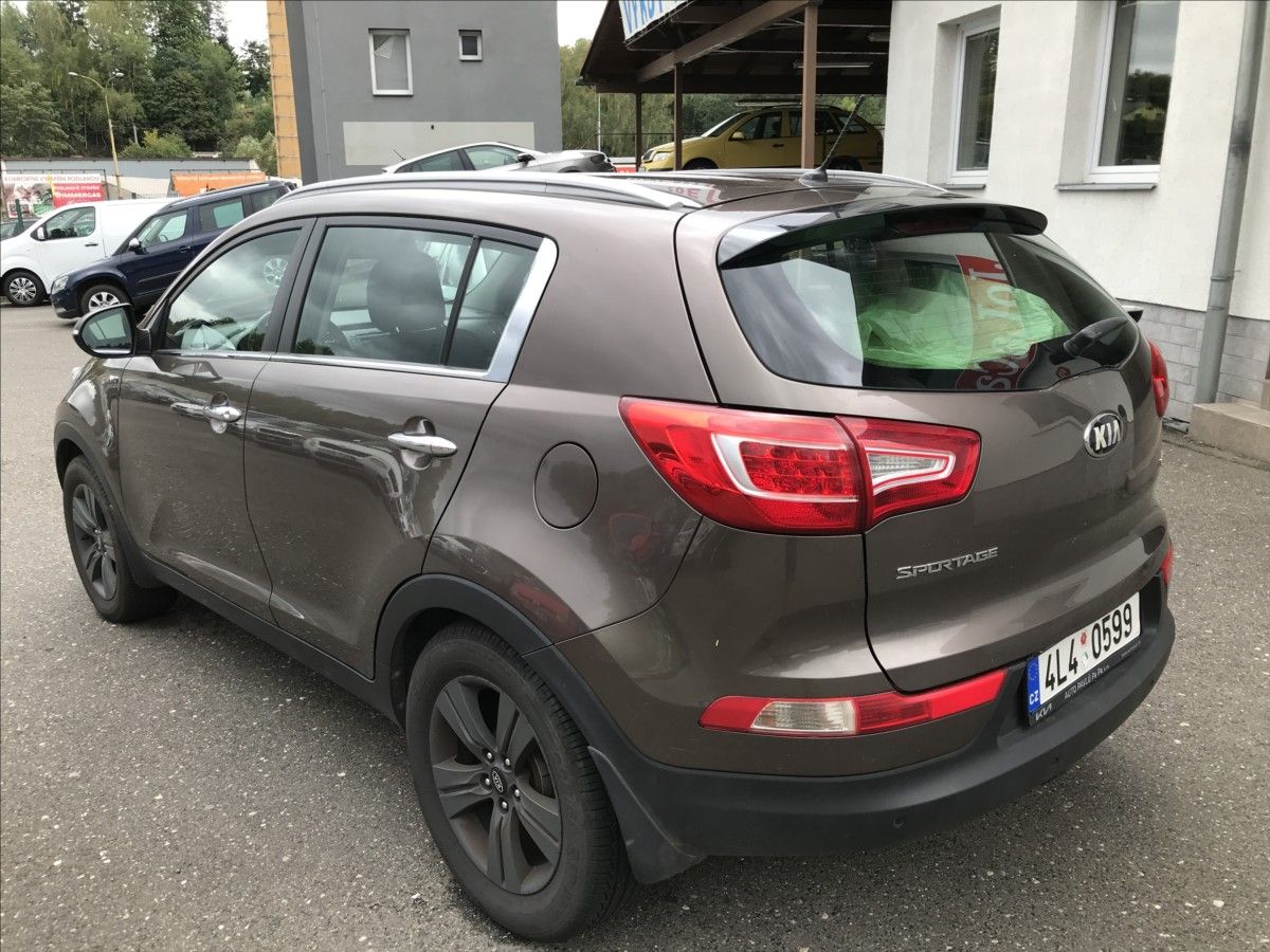 Kia Sportage, 2,0 CRDi 100kW 4x4 MT - fotka 6