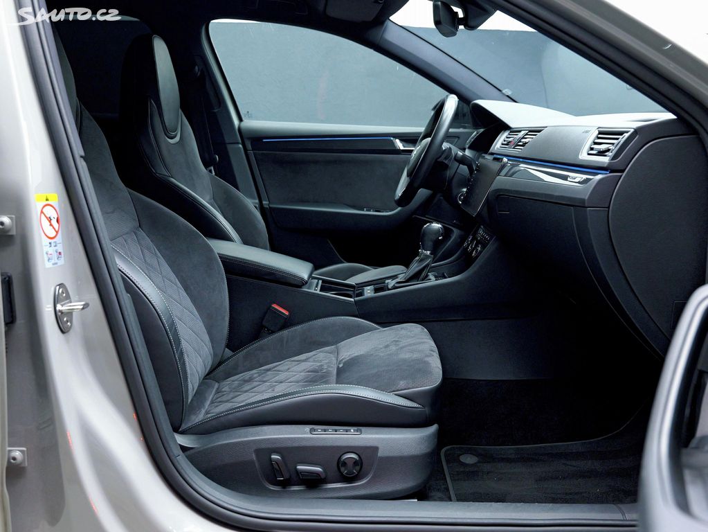 Skoda Superb 2018 з Чехії