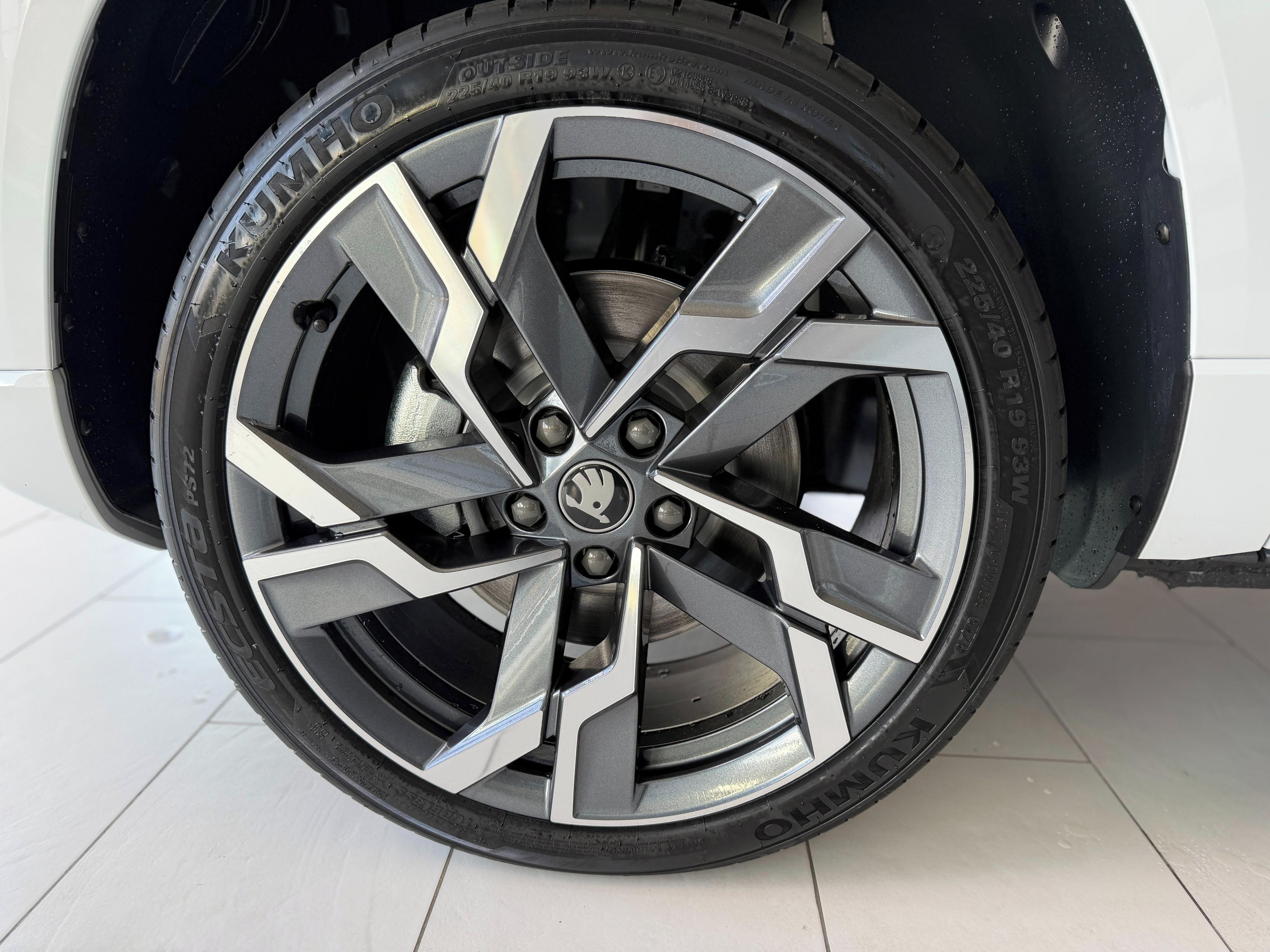 Škoda Karoq, Sportline 2,0 TDI 110 kW DSG - fotka 4