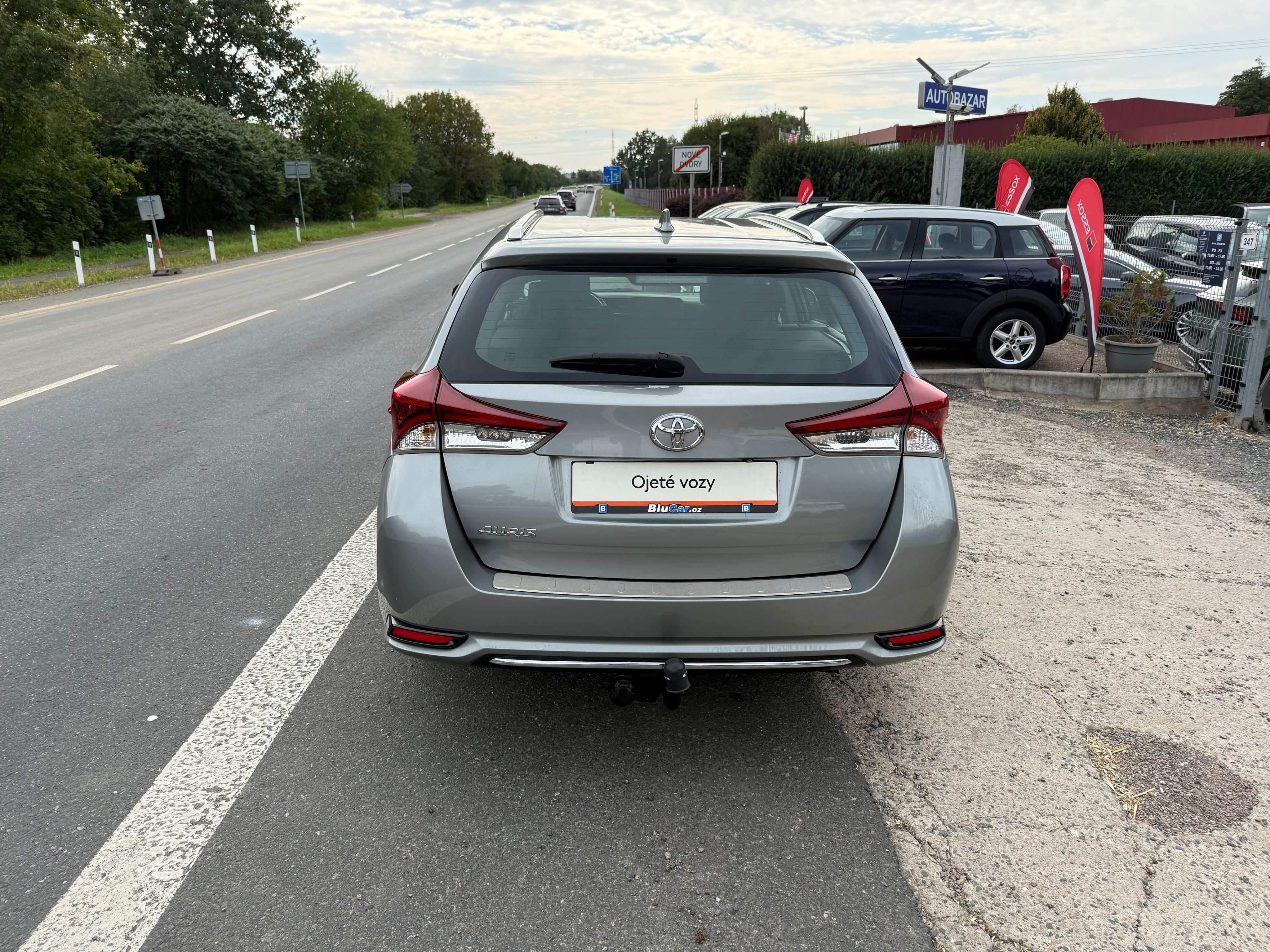 Toyota Auris, 1.6 Valvematic ČR 1.majitel - fotka 5