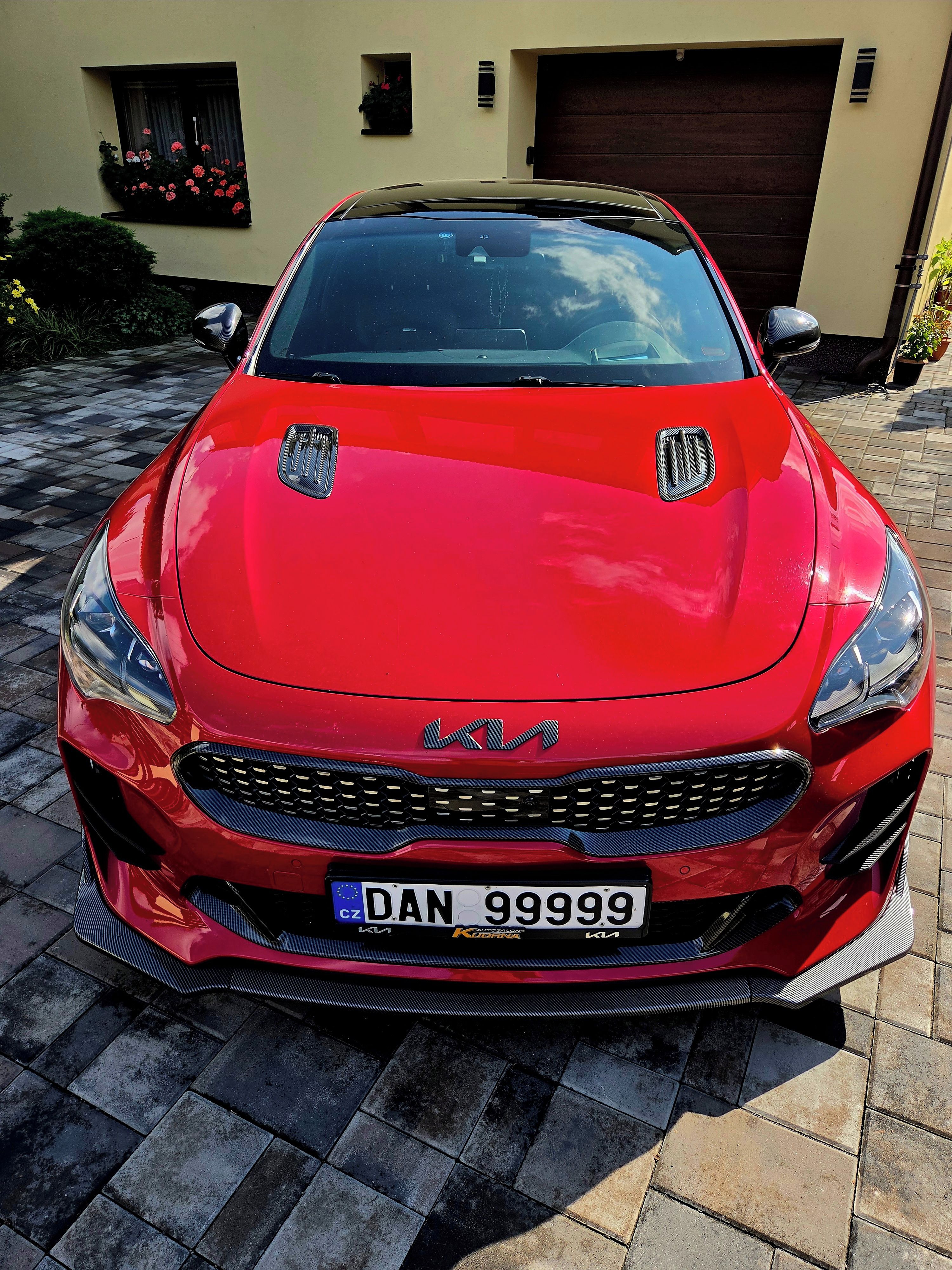 Kia Stinger, GT 3,3 T-GDI 4WD 269kW - fotka 5