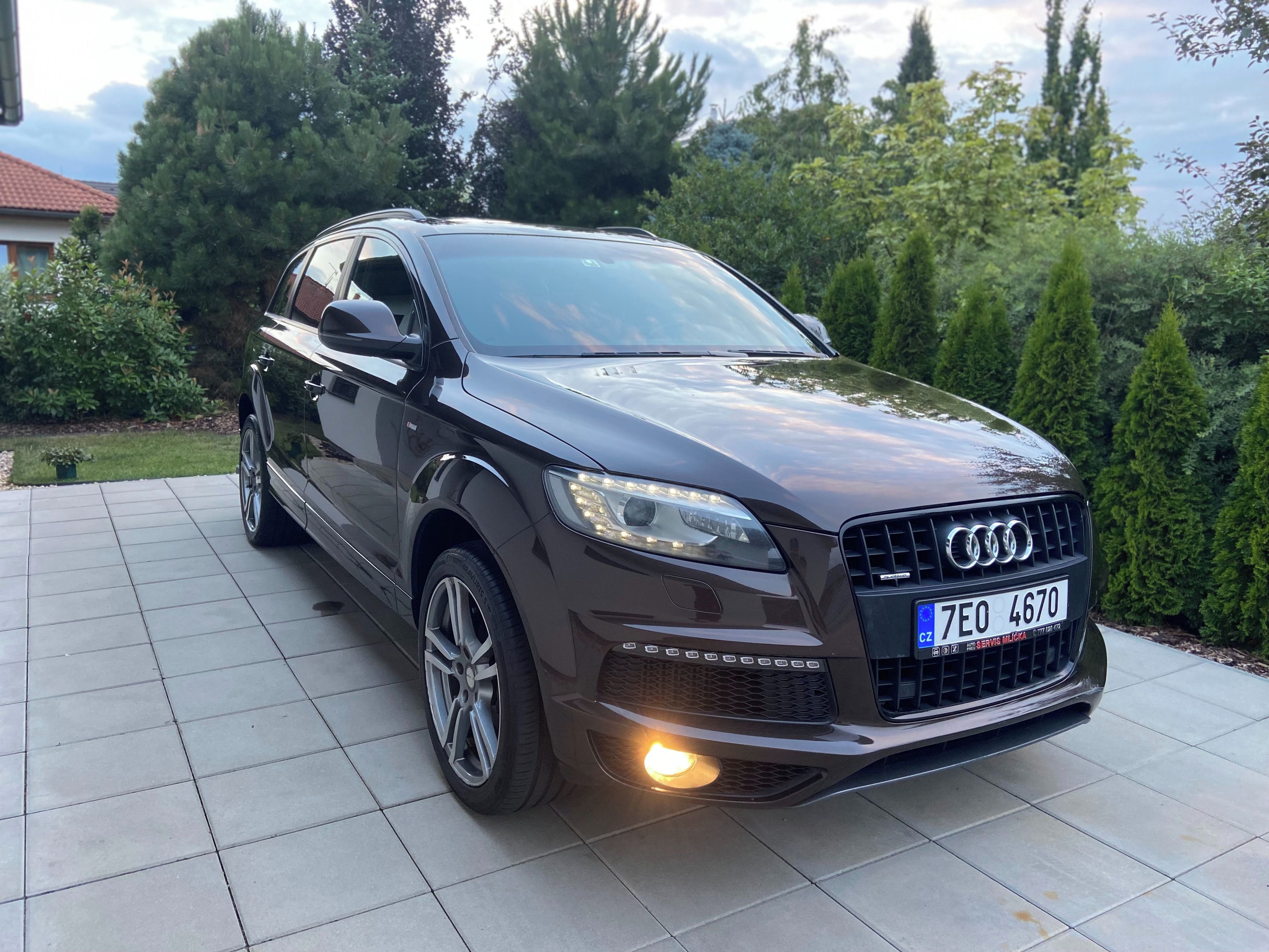 Audi Q7, 3.0 TDI S-line 7míst - fotka 2