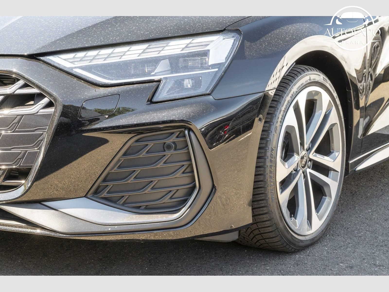 Audi A3, Sportback 35 TDI 2xS line - fotka 5