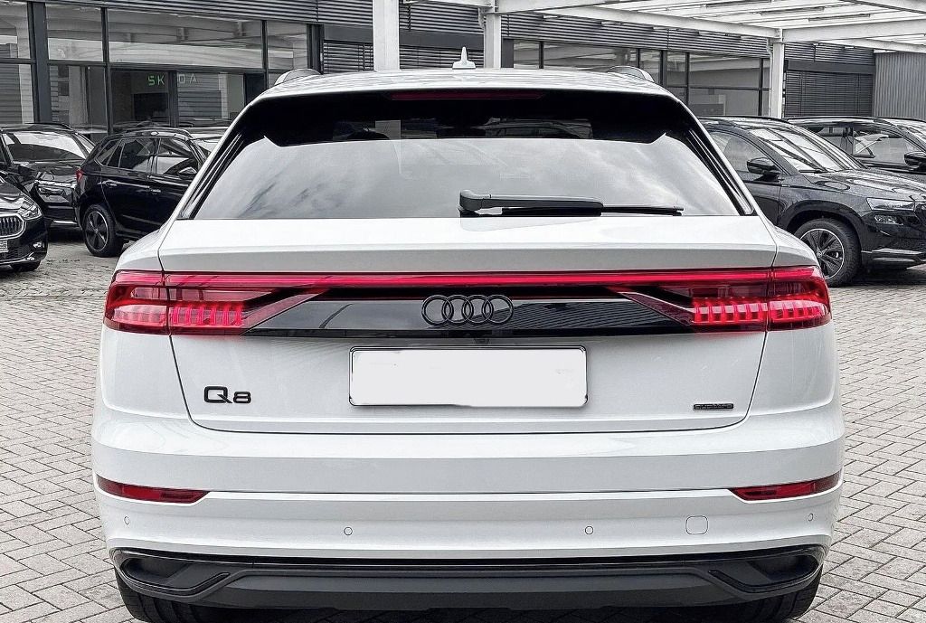 Audi Q8, 55 TFSI quattro Tiptronic*Kůže - fotka 4