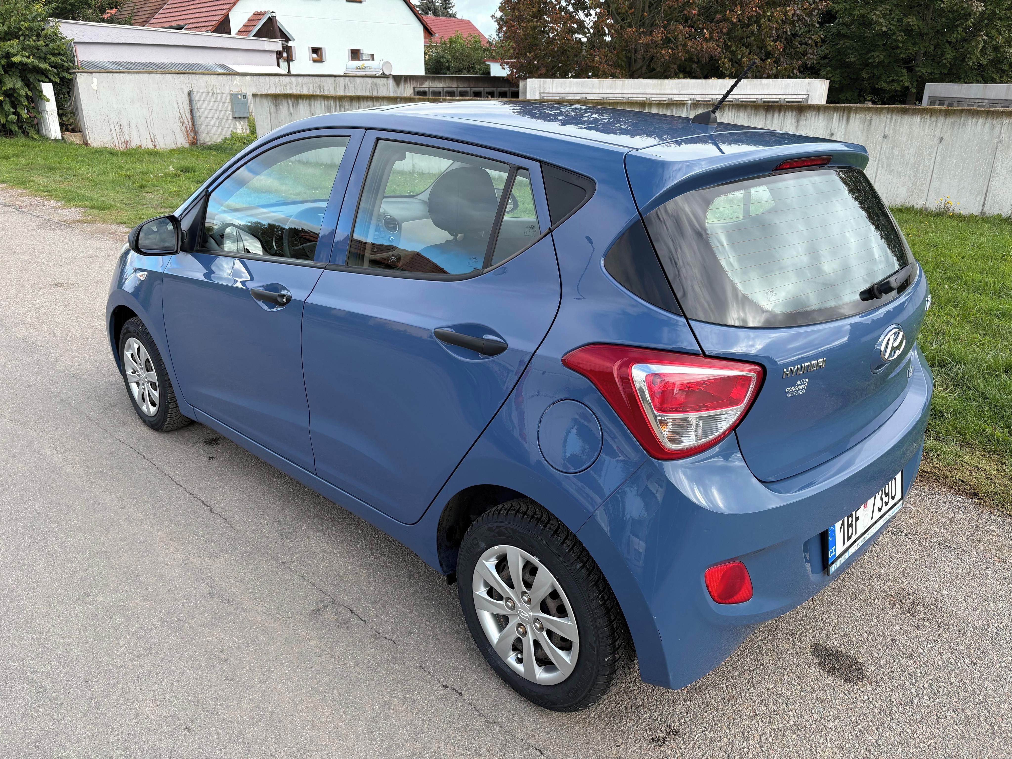 Hyundai i10, 1.0i 49kW Koupeno nové v ČR - fotka 4