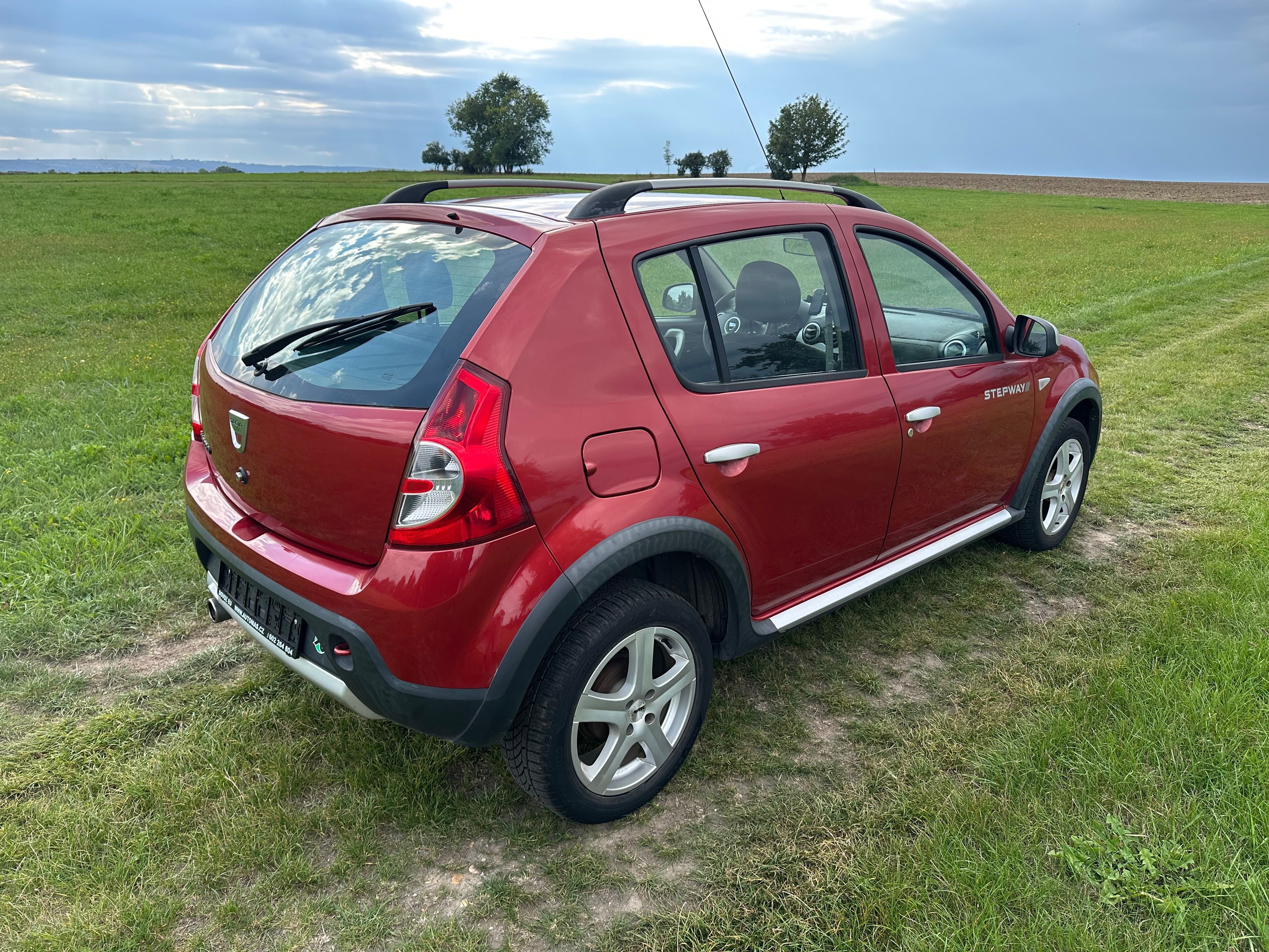 Dacia Sandero, STEPWAY-1.6-62kw-82000KM-TOP - fotka 6