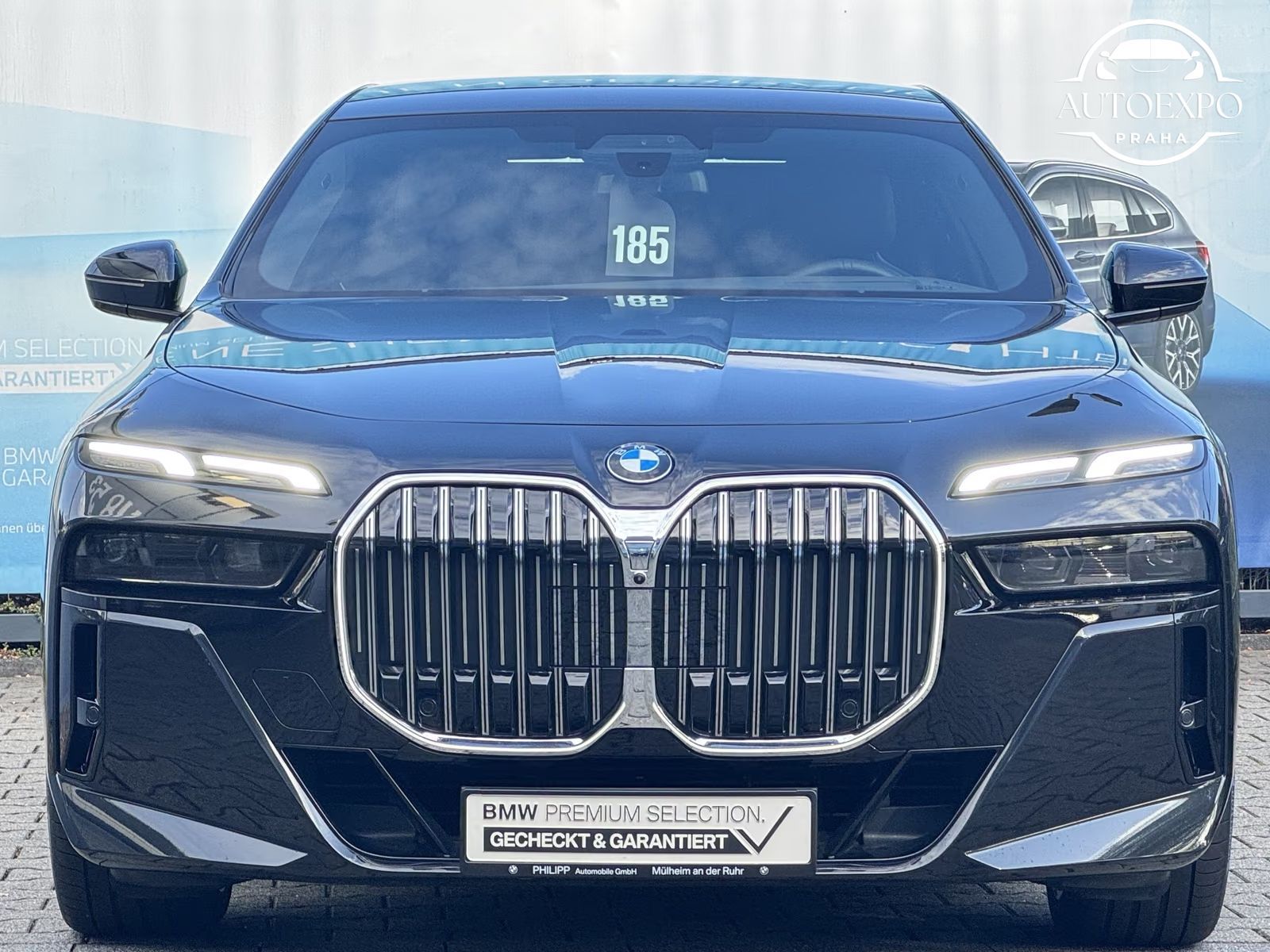 BMW Řada 7, 740d xDrive M Sport TV PANO - fotka 6