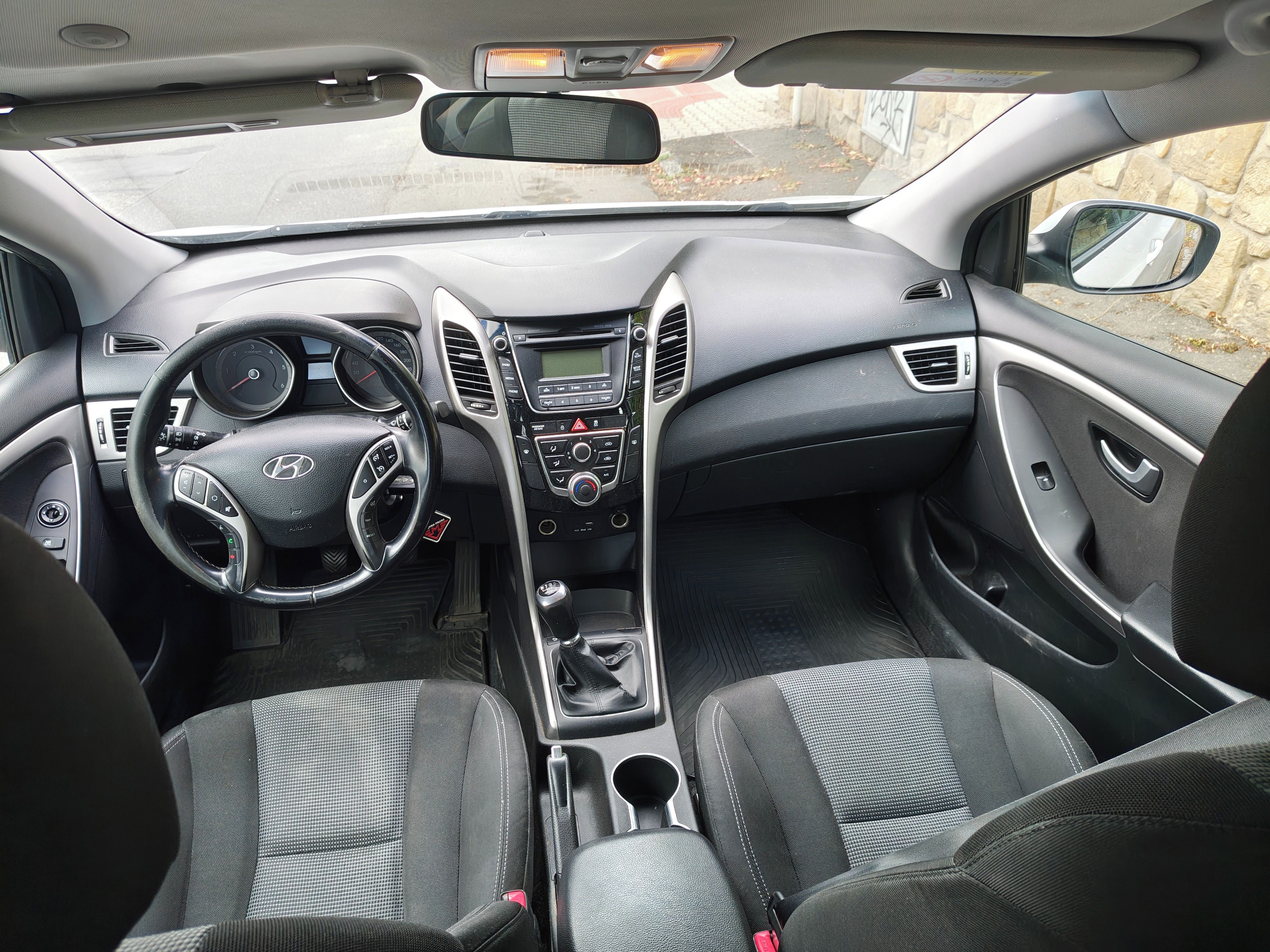 Hyundai i30, Hyundai i30 kombi 1.6 CRDi 81k - fotka 2