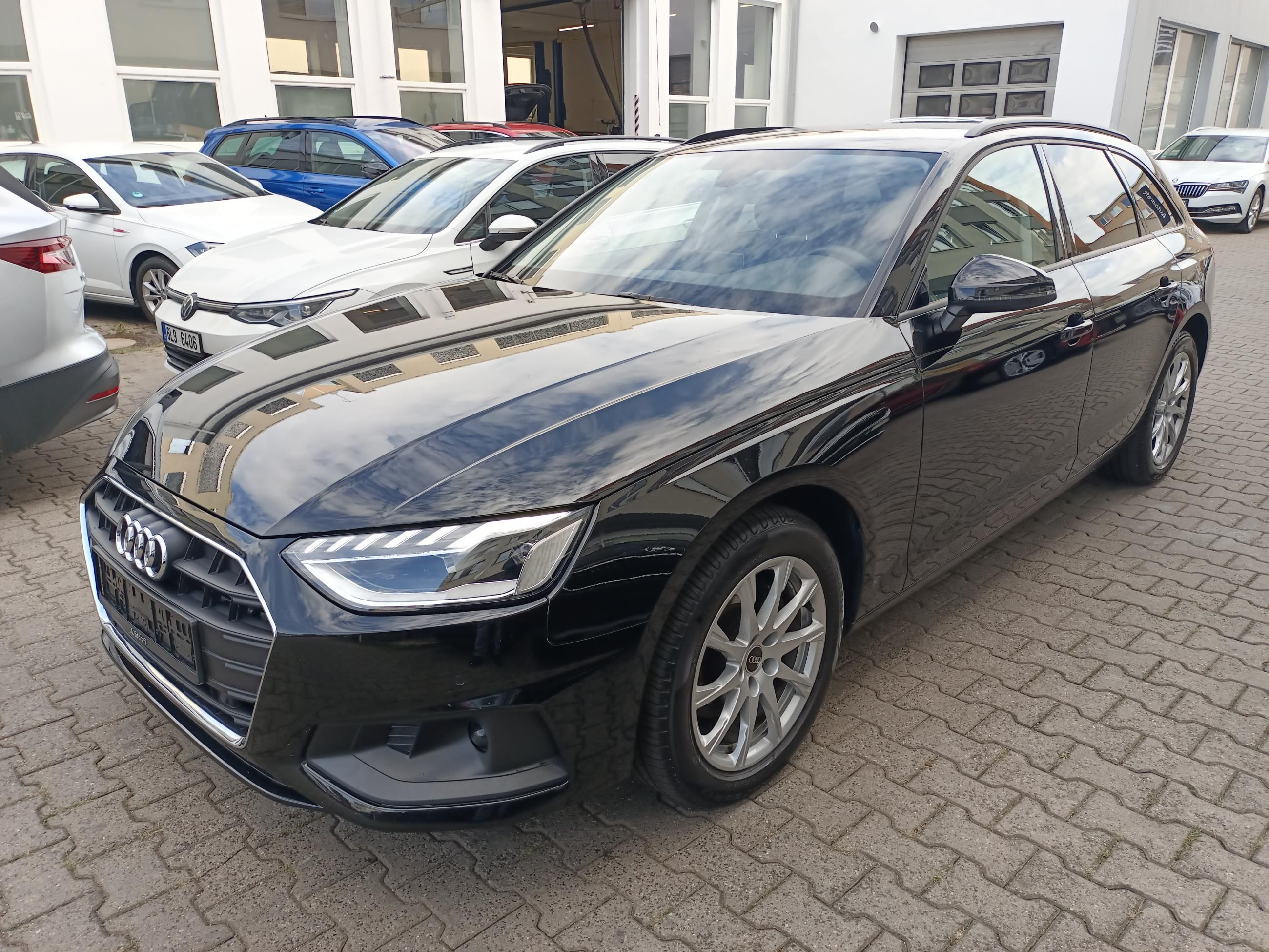 Audi A4, 2.0 TFSI 110kW S-tronic - fotka 3